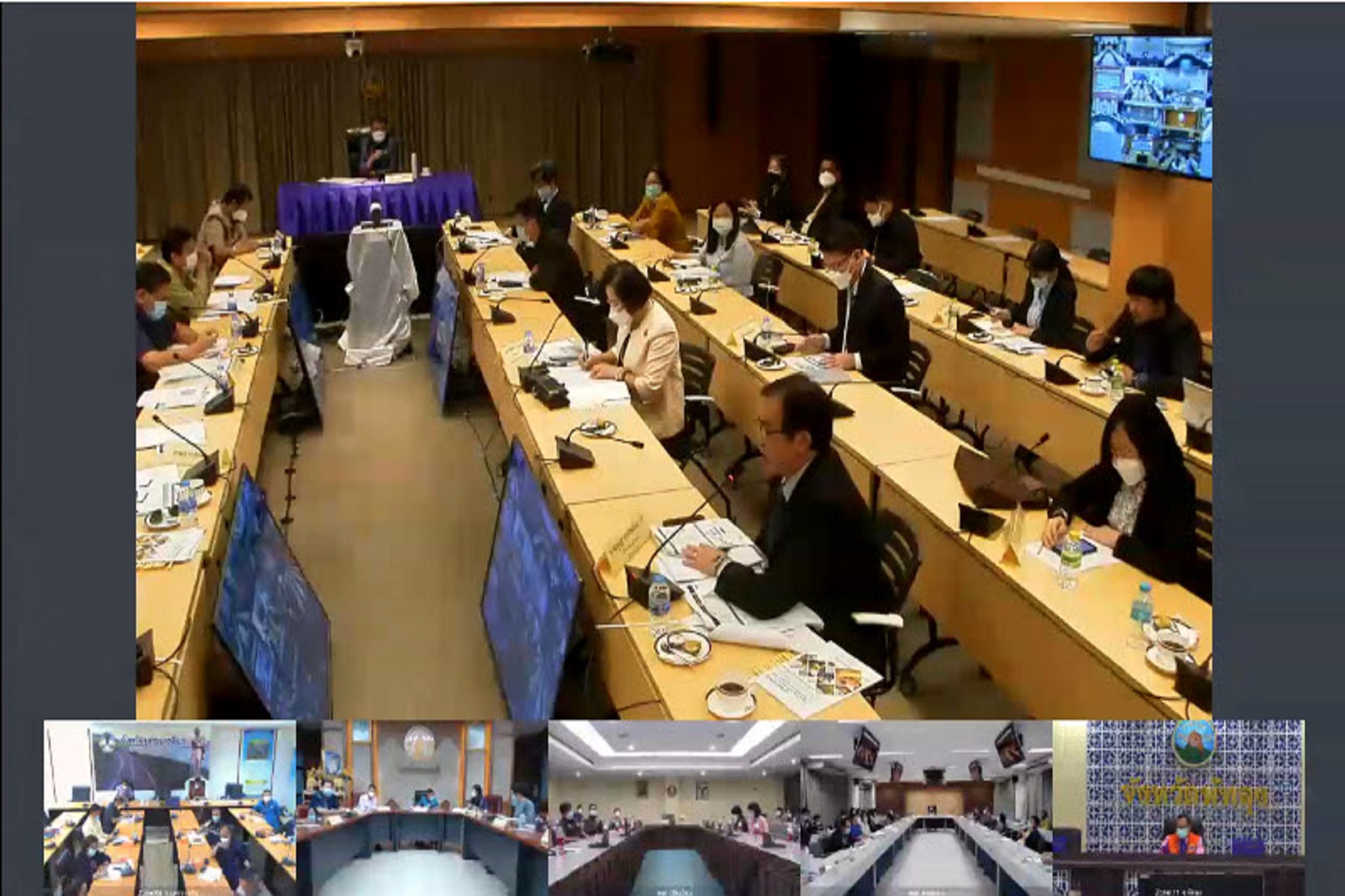 พจ.สกลนคร : ร่วมประชุมรับฟังชี้แจงแนวทางโครงการพัฒนาและเสริมสร้างความเข็มแข็งของเศรษฐกิจฐานราก ปี 2565