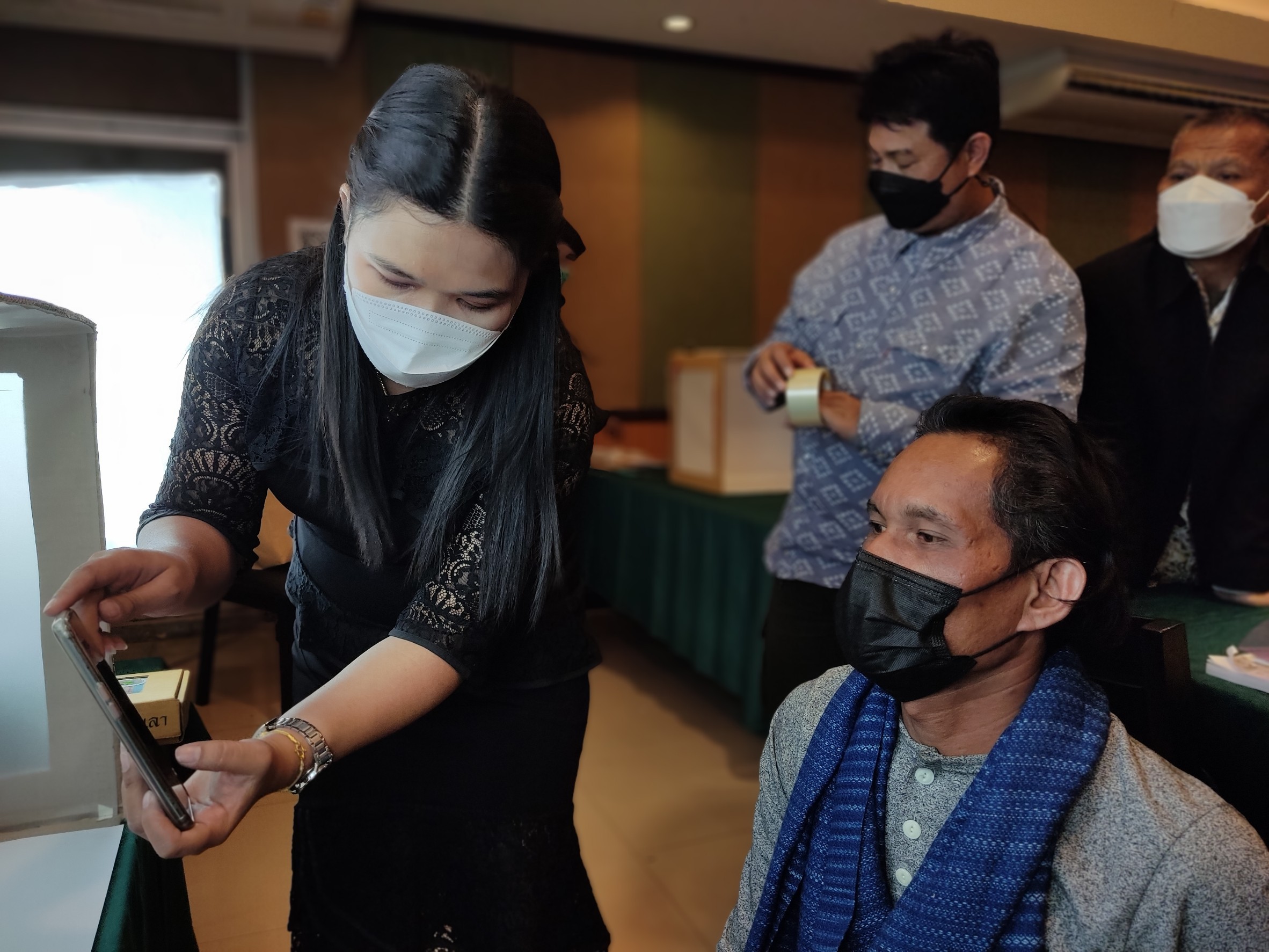 พจ. สกลนคร : บรรยายพิเศษการประชุมเชิงปฏิบัติการเพื่อพัฒนาศักยภาพผู้ประกอบการสู่ยุค 4.0 รุ่นที่ 1