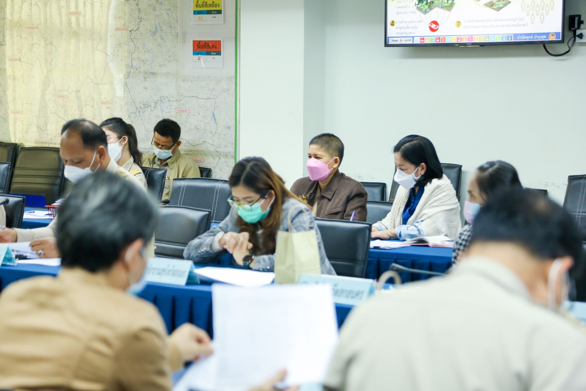 พช.สกลนคร : ผู้ว่าฯ จุรีรัตน์ เป็นประธานประชุมขับเคลื่อนเขตเศรษฐกิจพอเพียง (SEDZ)