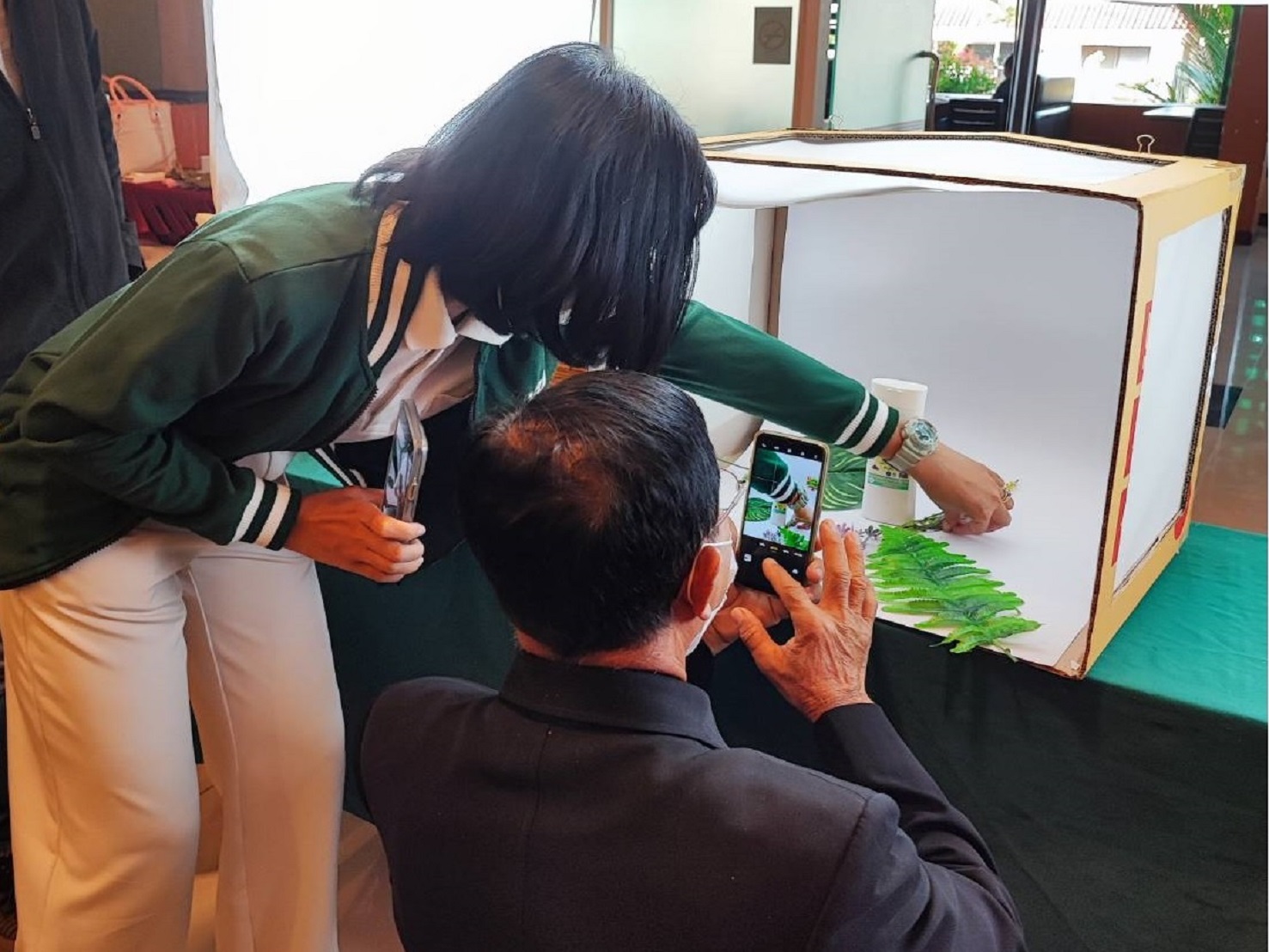 พจ. สกลนคร : บรรยายพิเศษการประชุมเชิงปฏิบัติการเพื่อพัฒนาศักยภาพผู้ประกอบการสู่ยุค 4.0 รุ่นที่ 1