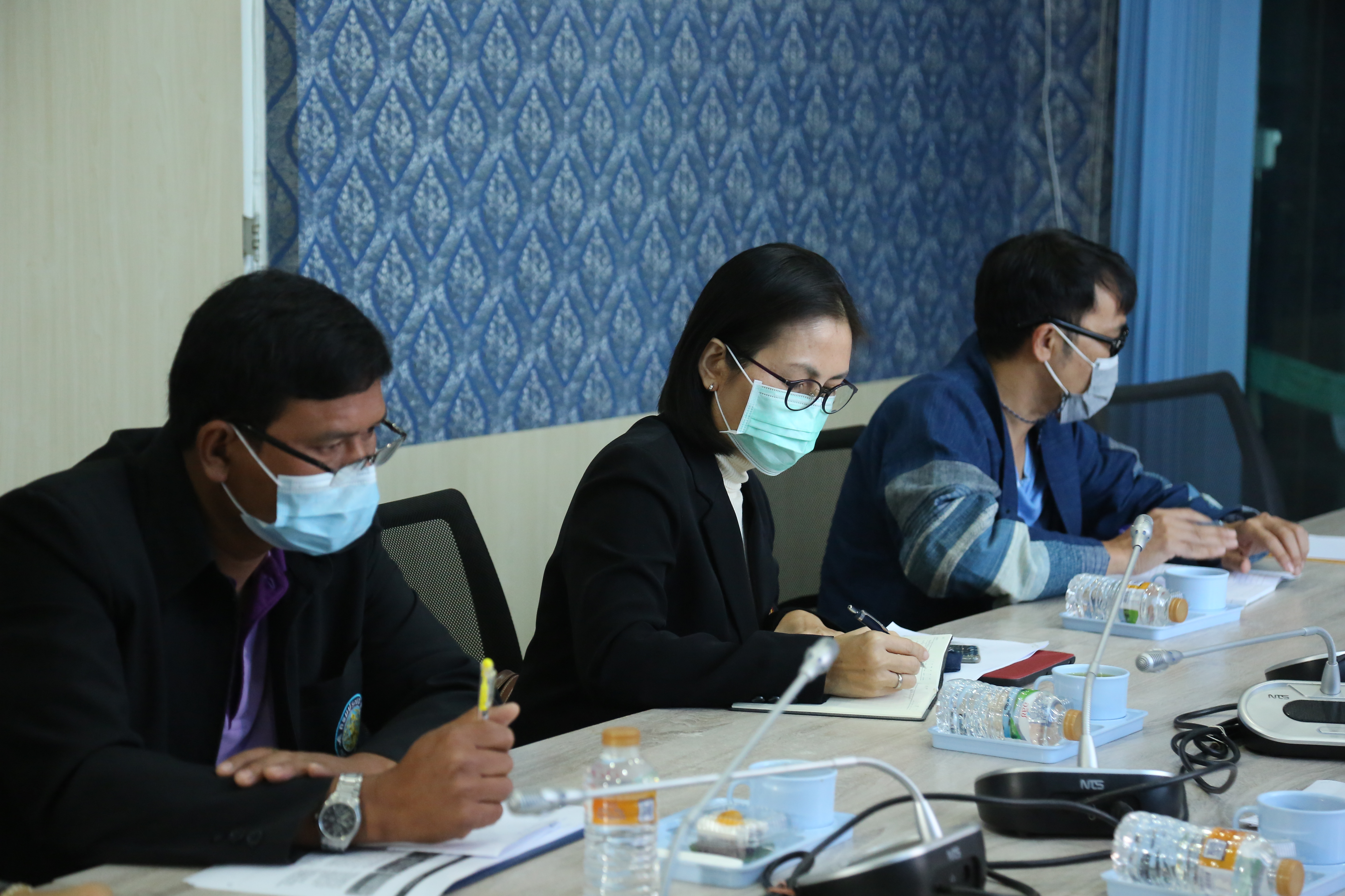 พช.สกลนคร : ประชุมขับเคลื่อนฟาร์มประชารัฐ