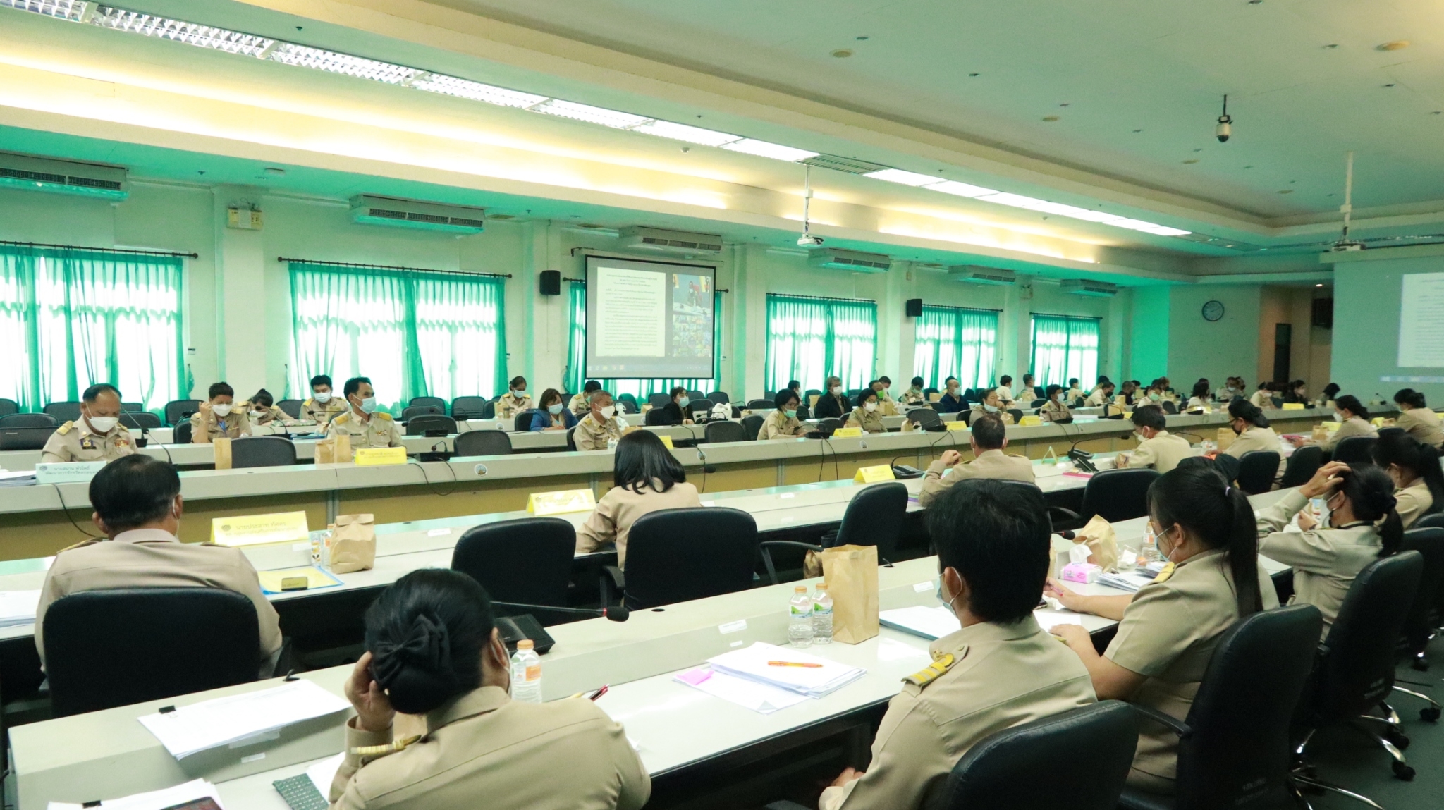 พช.สกลนคร : ร่วมประชุมชี้แจงการดำเนินงาน “โคก หนอง นา โมเดล” ผ่านระบบ Conference