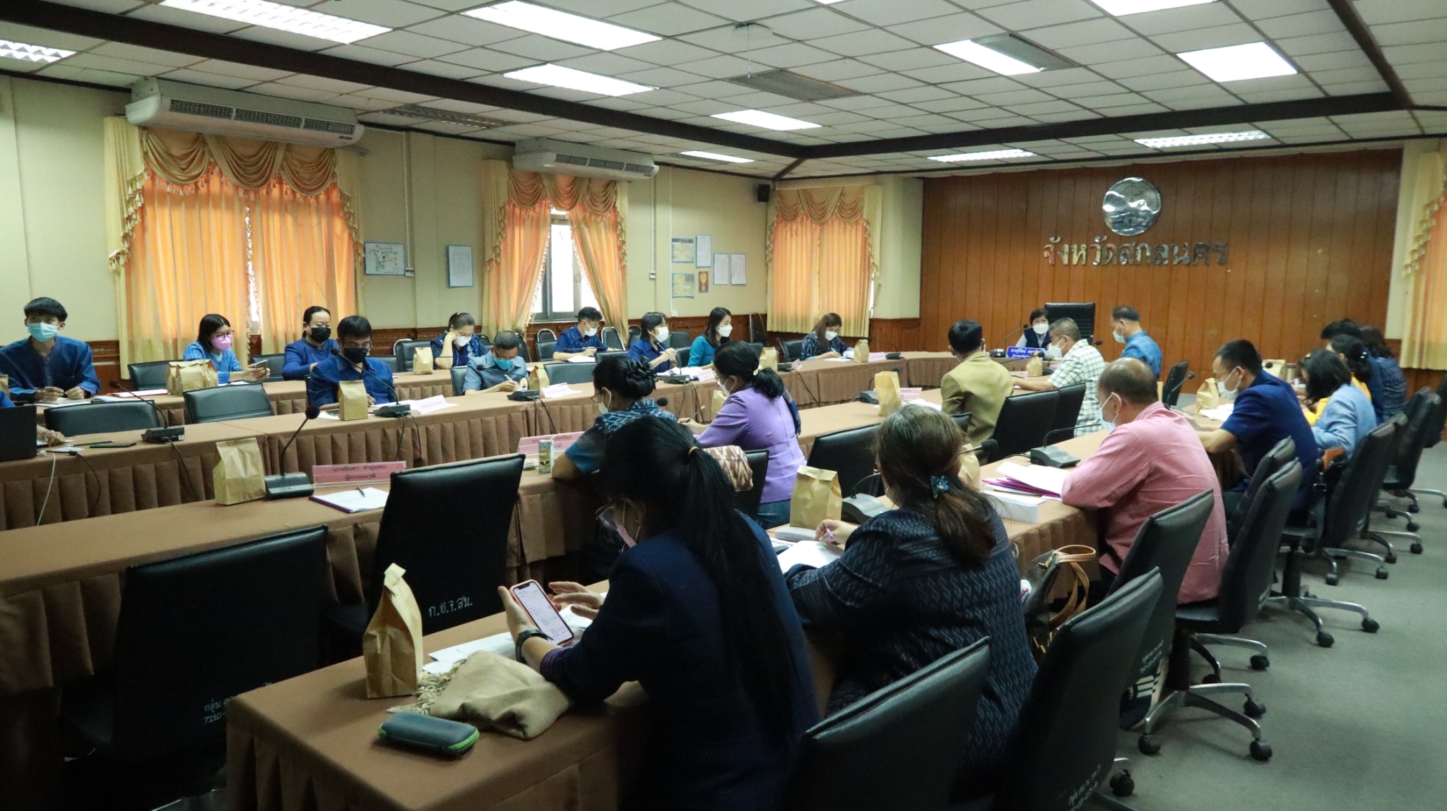 พช.สกลนคร : ผู้ว่าฯ จุรีรัตน์ เป็นประธานการประชุมคณะอนุฯ กองทุนพัฒนาบทบาทสตรี ครั้งที่ 1/2565