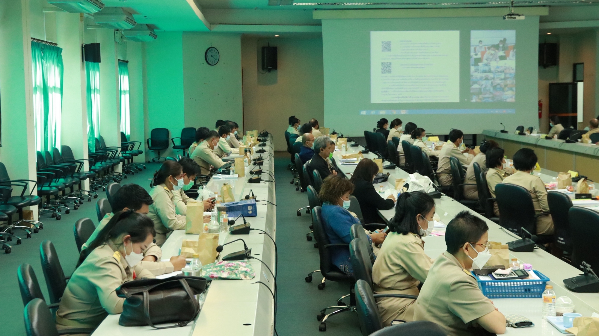 พช.สกลนคร : ร่วมประชุมชี้แจงการดำเนินงาน “โคก หนอง นา โมเดล” ผ่านระบบ Conference