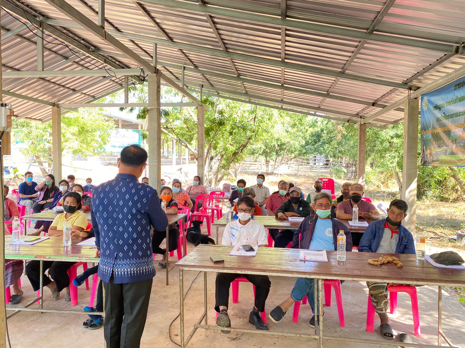 พจ.สกลนคร : ลงพื้นที่พบปะและให้กำลังใจผู้เข้าร่วม“โครงการขยายผล สืบสาน รักษา ต่อยอด ศาสตร์พระราชา ยกระดับการพัฒนาหมู่บ้านเศรษฐกิจพอเพียงต้นแบบ” ครั้งที่ 3