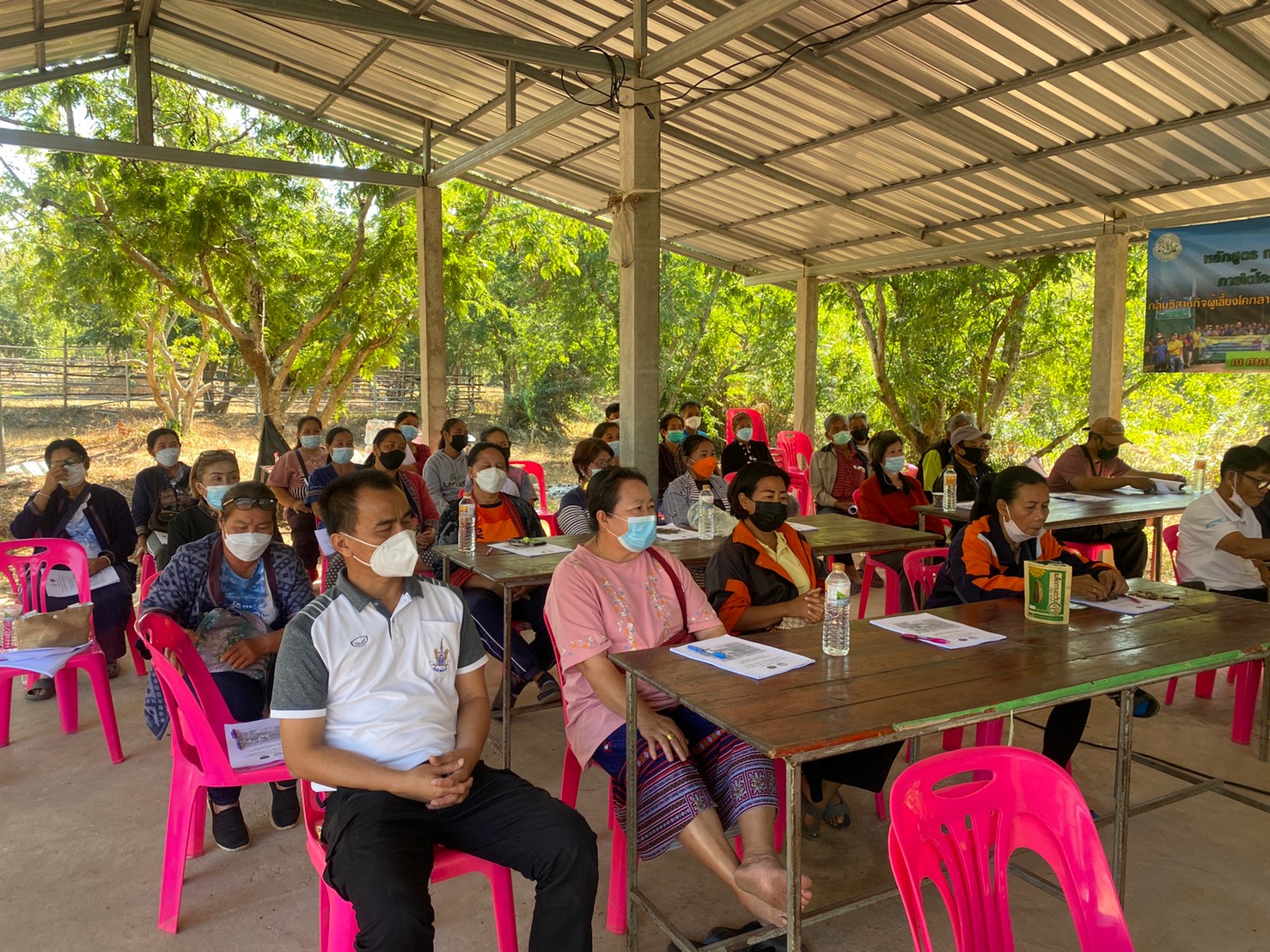พจ.สกลนคร : ลงพื้นที่พบปะและให้กำลังใจผู้เข้าร่วม“โครงการขยายผล สืบสาน รักษา ต่อยอด ศาสตร์พระราชา ยกระดับการพัฒนาหมู่บ้านเศรษฐกิจพอเพียงต้นแบบ” ครั้งที่ 3