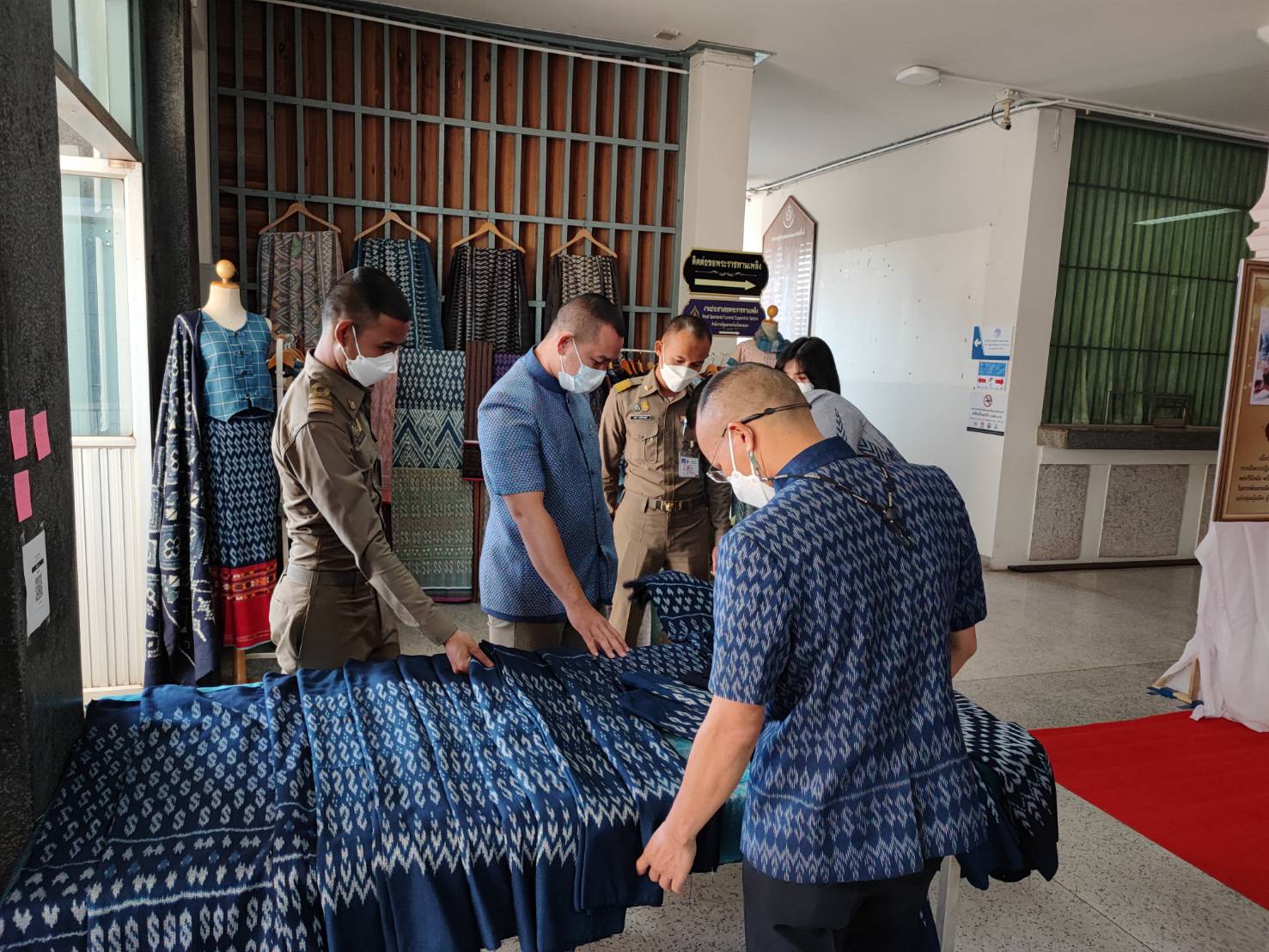 ผู้ตรวจฯ จิรศักดิ์ ลงนามถวายพระพรเนื่องในโอกาสวันคล้ายวันประสูติของสมเด็จพระเจ้าลูกเธอ เจ้าฟ้าสิริวัณณวรี นารีรัตนราชกัญญา พร้อมชมนิทรรศการเฉลิมพระเกียรติ