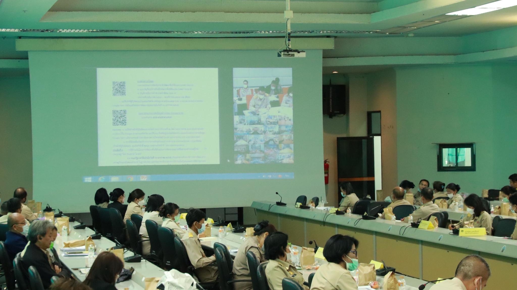 พช.สกลนคร : ร่วมประชุมชี้แจงการดำเนินงาน “โคก หนอง นา โมเดล” ผ่านระบบ Conference