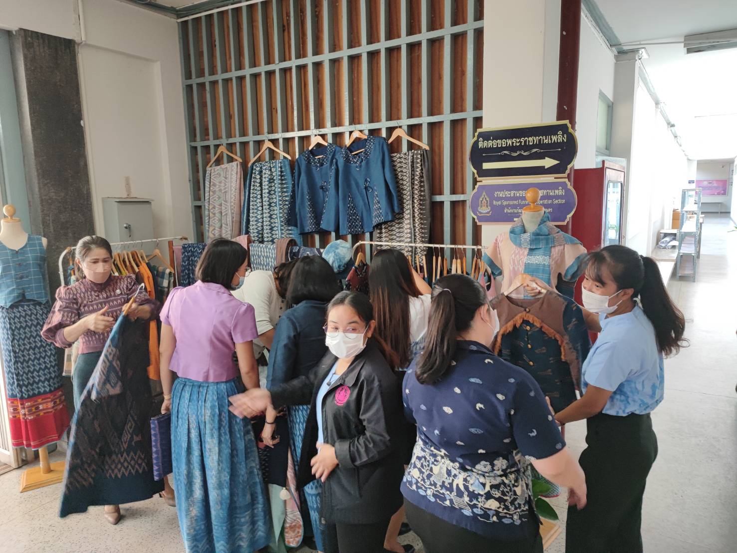 ผู้ตรวจฯ จิรศักดิ์ ลงนามถวายพระพรเนื่องในโอกาสวันคล้ายวันประสูติของสมเด็จพระเจ้าลูกเธอ เจ้าฟ้าสิริวัณณวรี นารีรัตนราชกัญญา พร้อมชมนิทรรศการเฉลิมพระเกียรติ