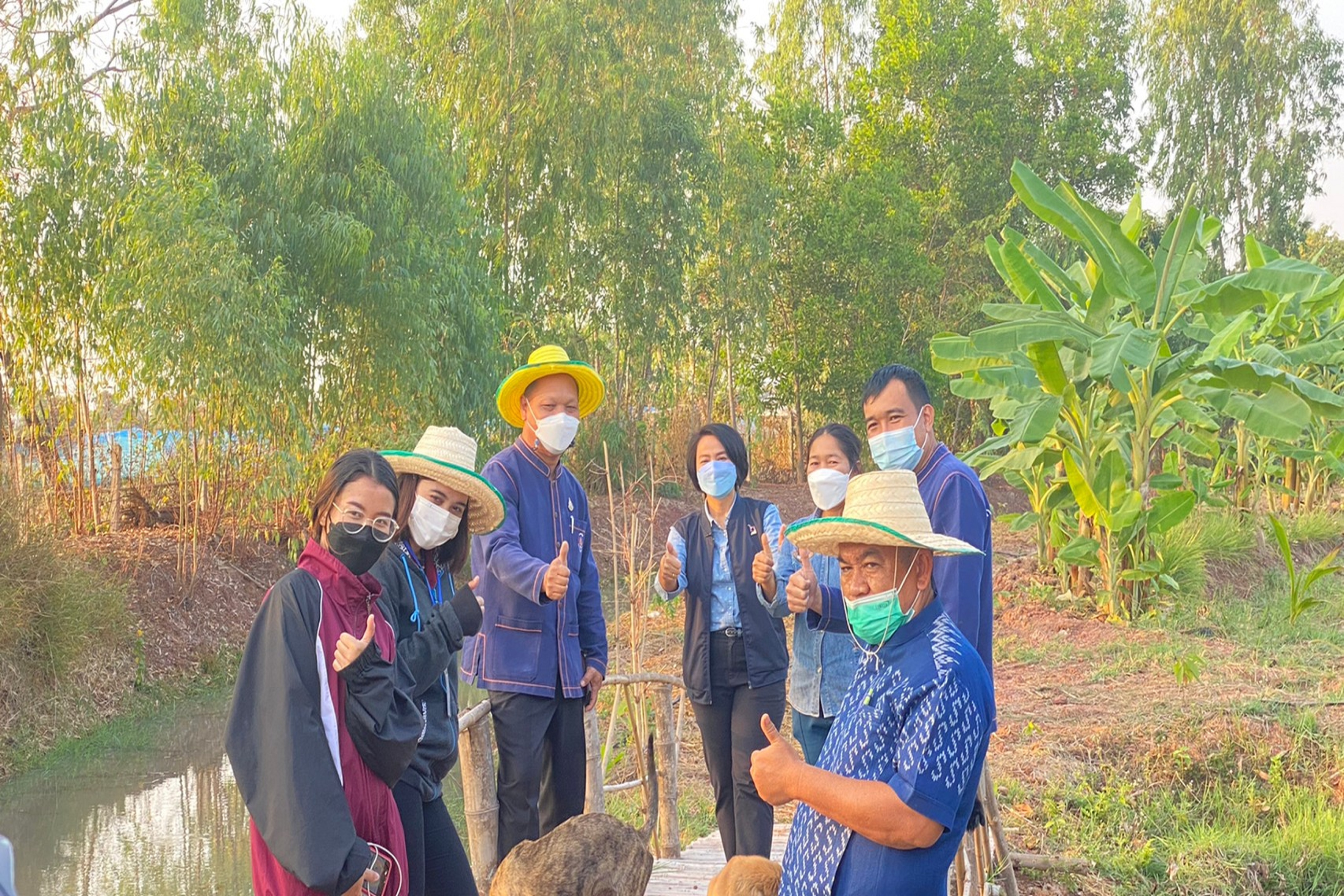 พช.สกลนคร : จับมือประชาสัมพันธ์จังหวัด จัดทำคลิปความสำเร็จ “โคก หนอง นา โมเดล”
