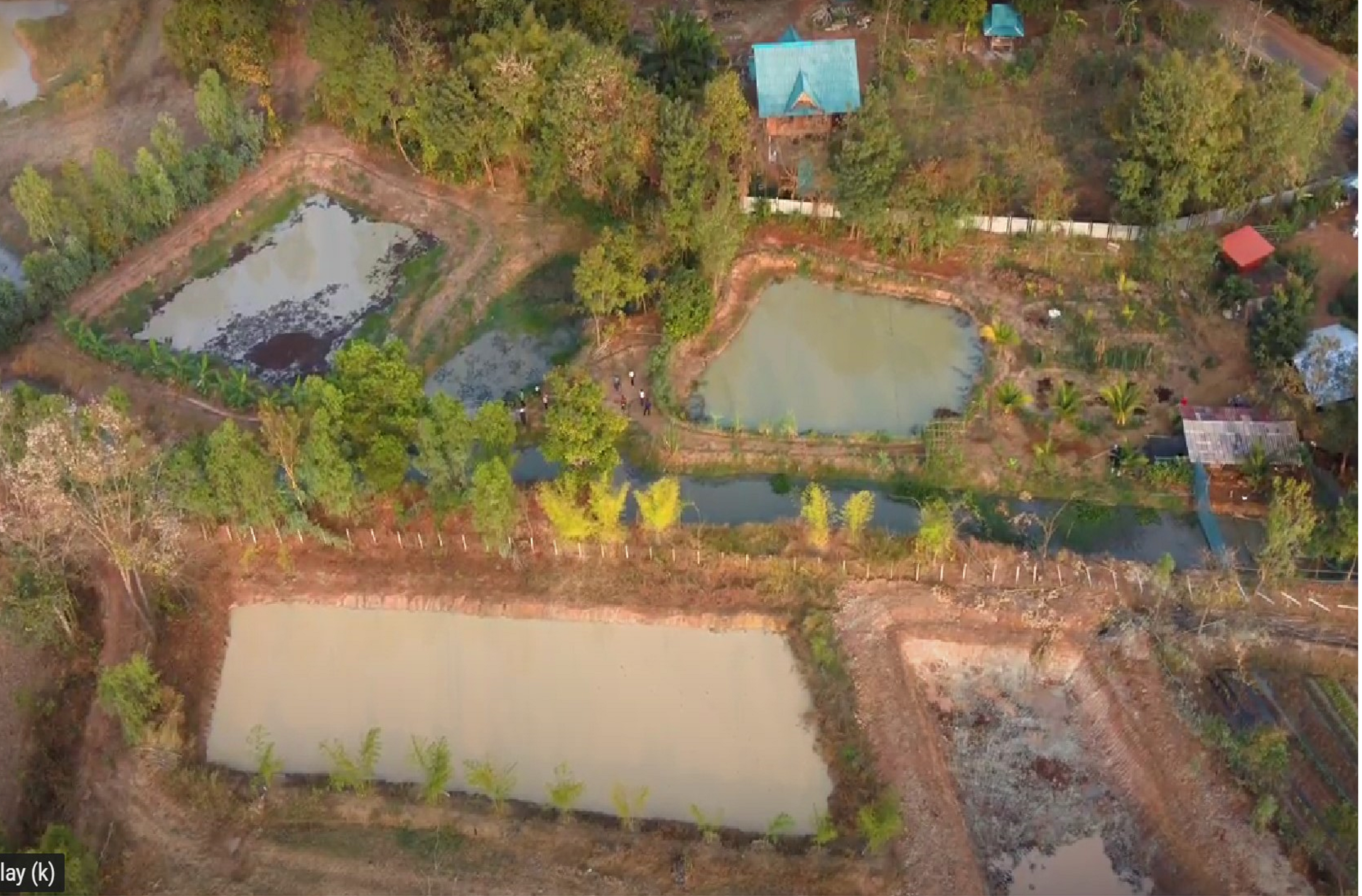 พช.สกลนคร : จับมือประชาสัมพันธ์จังหวัด จัดทำคลิปความสำเร็จ “โคก หนอง นา โมเดล”