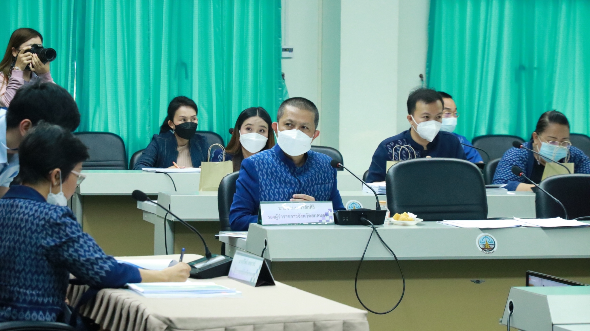 พจ.สกลนคร : ร่วมประชุมคณะกรรมาธิการติดตาม เสนอแนะ และเร่งรัดการปฏิรูปประเทศและการจัดทำและดำเนินการตามยุทธศาสตร์ชาติ วุฒิสภา ผ่านระบบ ZOOM