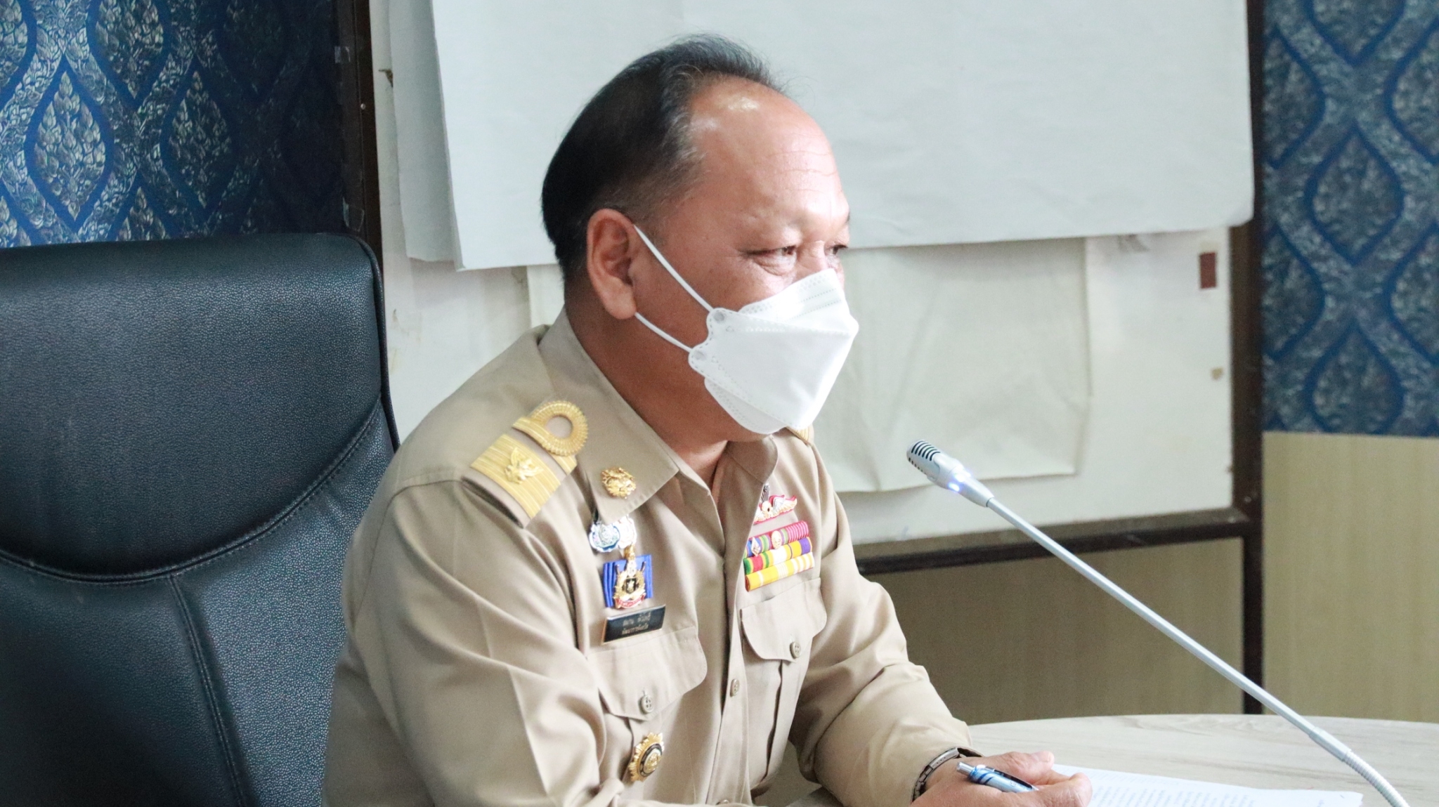 พช.สกลนคร : ประชุมเจ้าหน้าที่สำนักงานพัฒนาชุมชนจังหวัดสกลนคร