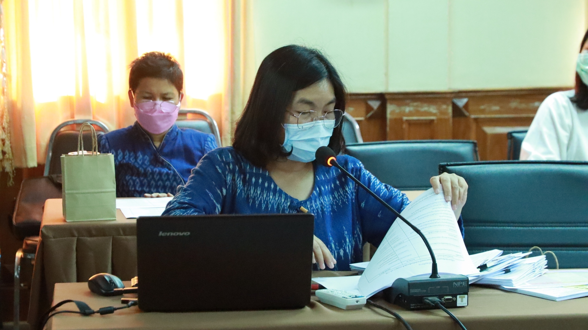 พช.สกลนคร : ประชุมการจัดทำข้อเสนอโครงการเมืองหัตถอุตสาหกรรมผ้าย้อมครามและผ้าทอมือย้อมสีธรรมชาติ (Indigo Craft City)