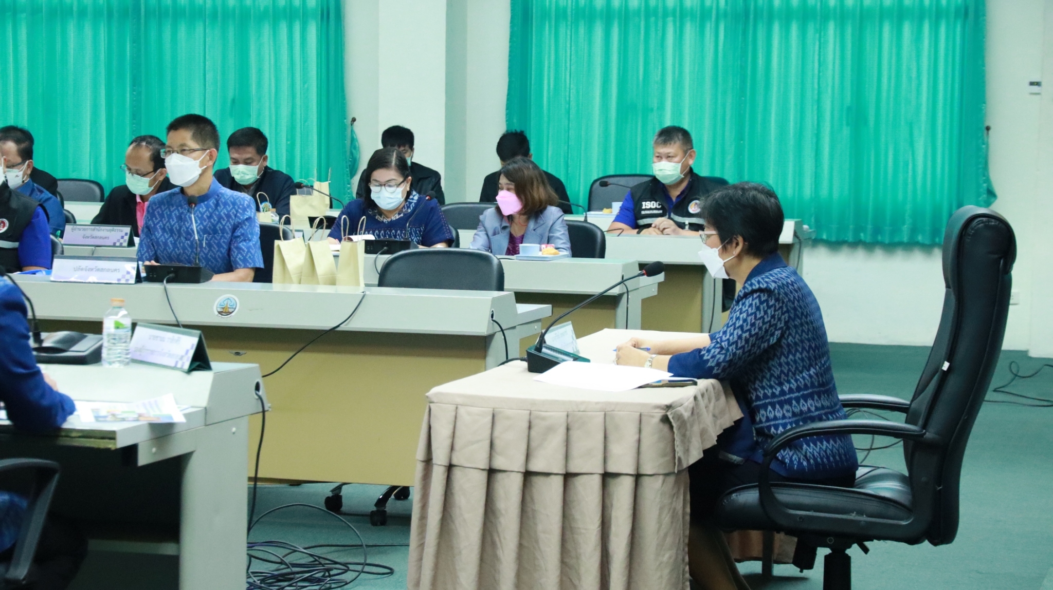 พจ.สกลนคร : ร่วมประชุมคณะกรรมาธิการติดตาม เสนอแนะ และเร่งรัดการปฏิรูปประเทศและการจัดทำและดำเนินการตามยุทธศาสตร์ชาติ วุฒิสภา ผ่านระบบ ZOOM