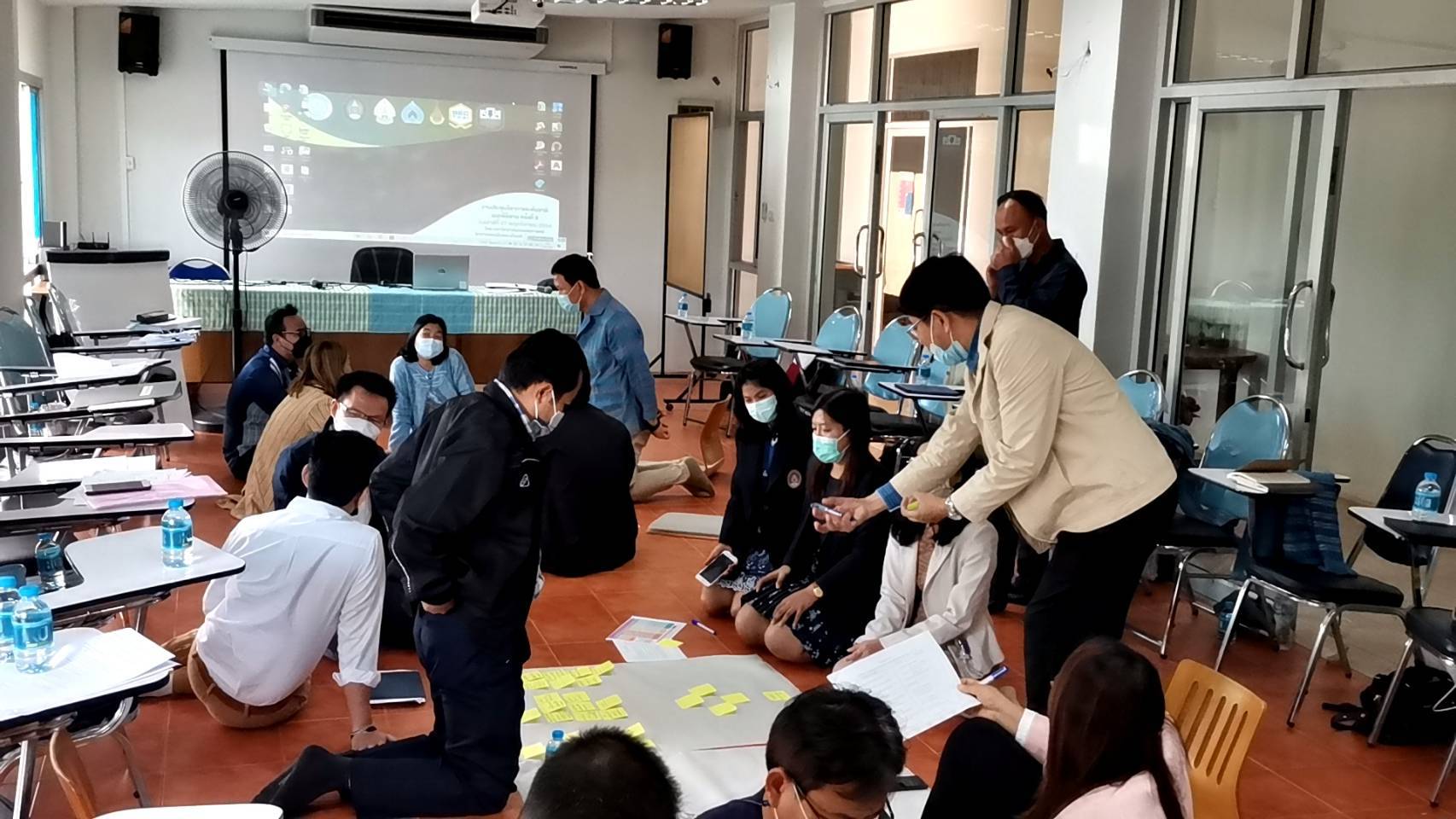 พจ.สกลนคร : ร่วม Work Shop การจัดทำโครงการเมืองหัตถอุตสาหกรรมผ้าย้อมครามและผ้าทอมือย้อมสีธรรมชาติ (Indigo Craft City)