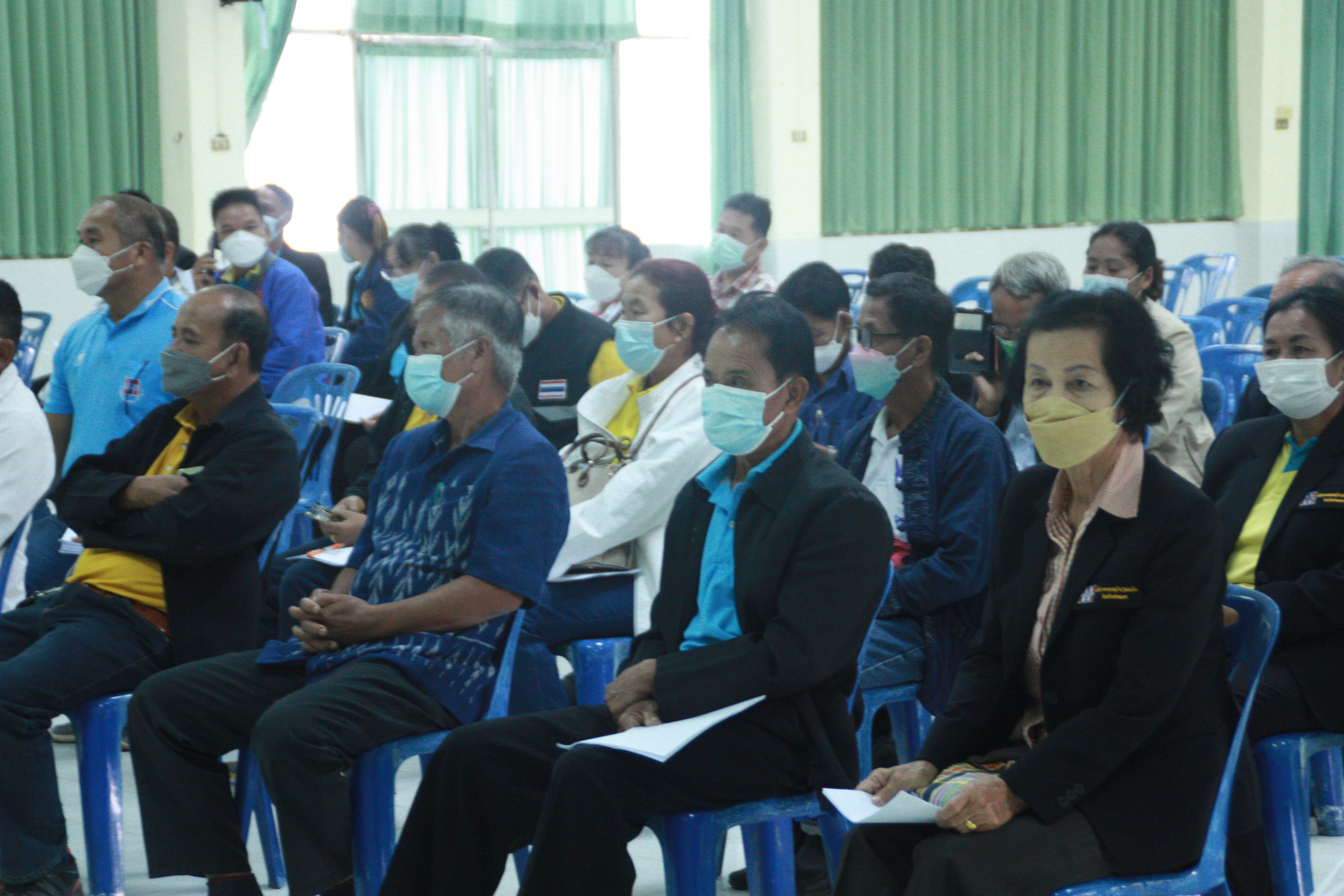 พจ.สกลนคร : เปิดประชุมเชิงปฏิบัติการเครือข่ายกองทุนหมู่บ้านและชุมชนเมือง