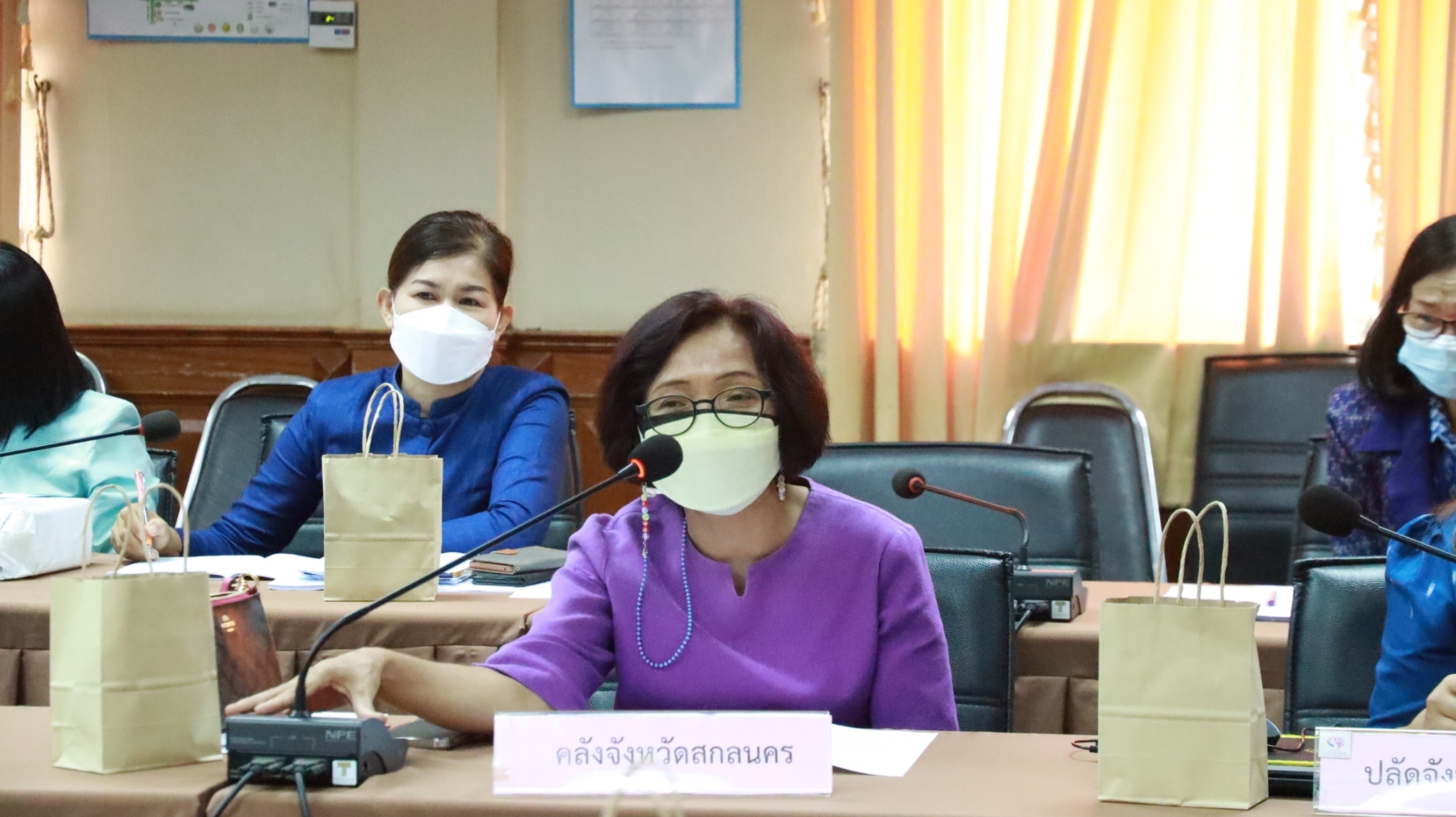 พช.สกลนคร : รองฯ ผวจ.จำรัส  เป็นประธานการประชุมคณะอนุฯ กองทุนพัฒนาบทบาทสตรี ครั้งที่ 2/2565