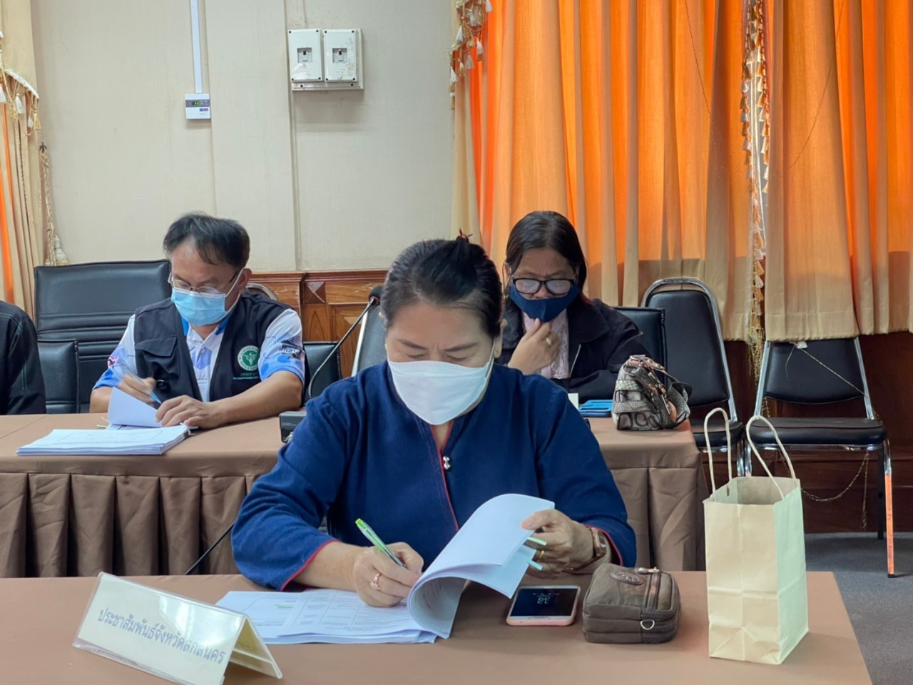 พช.สกลนคร : ประชุมคณะกรรมการขับเคลื่อนโครงการ 9 ; 10 ปฏิบัติบูชา “สืบสาน รักษา ต่อยอด” เพื่อพัฒนาชุมชน ปี 2565