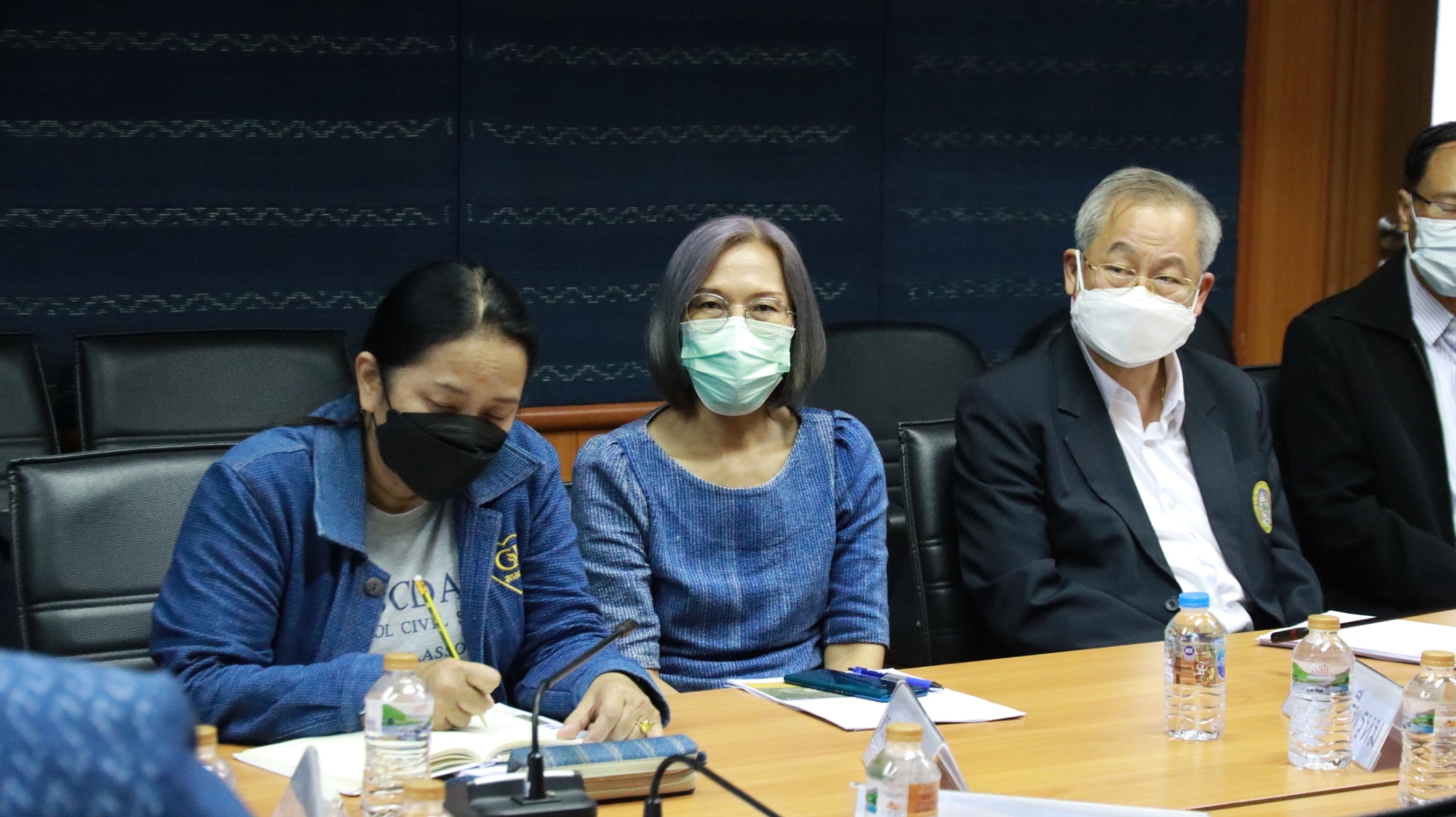 ป.ย.ป หารือ ผวจ.สกลนคร รายงานผลโครงการสร้างต้นแบบแนวทางลดความเหลื่อมล้ำด้วยนวัตกรรมภาครัฐ