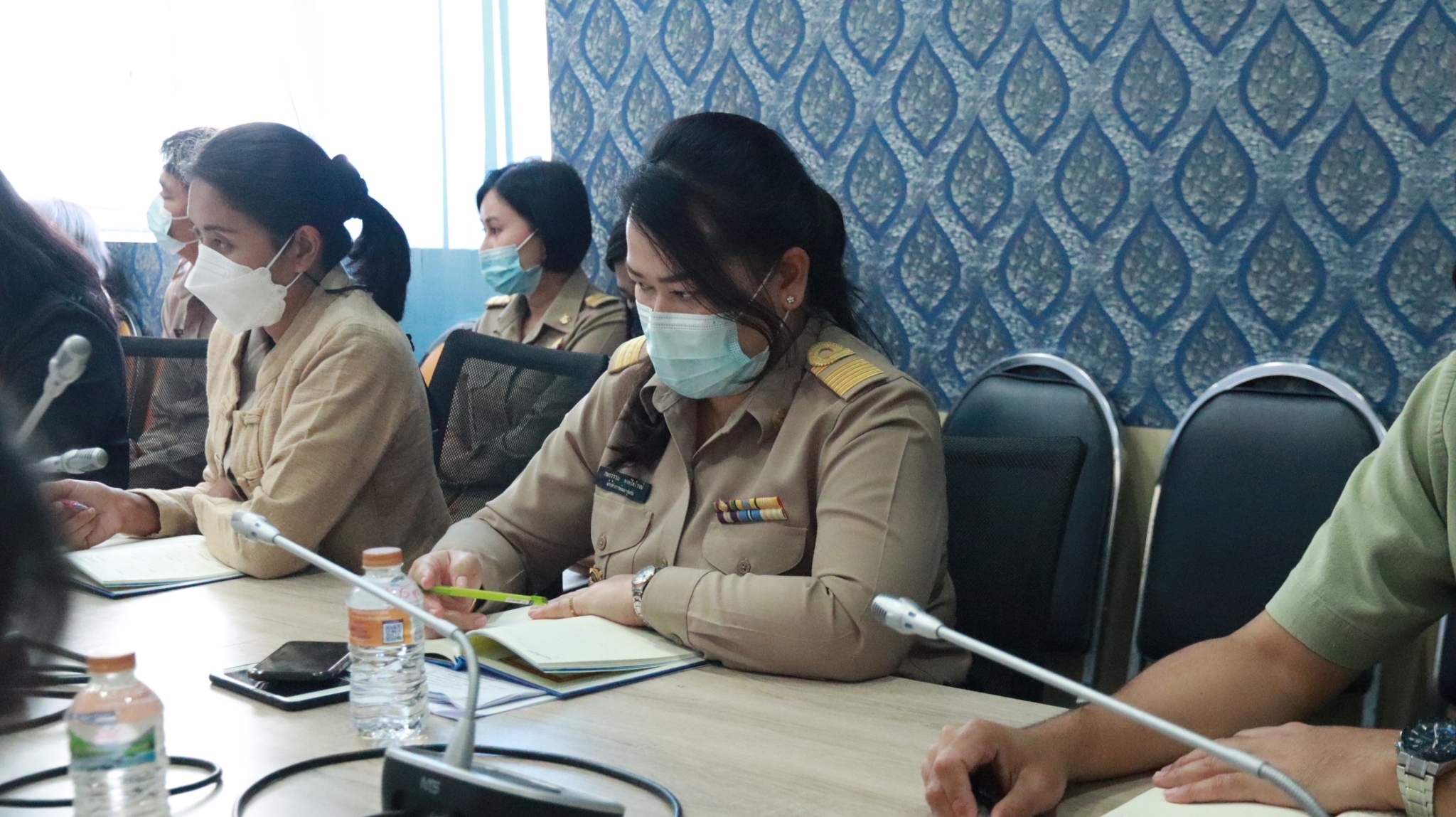 พช.สกลนคร : ประชุมเจ้าหน้าที่สำนักงานพัฒนาชุมชนจังหวัดสกลนคร