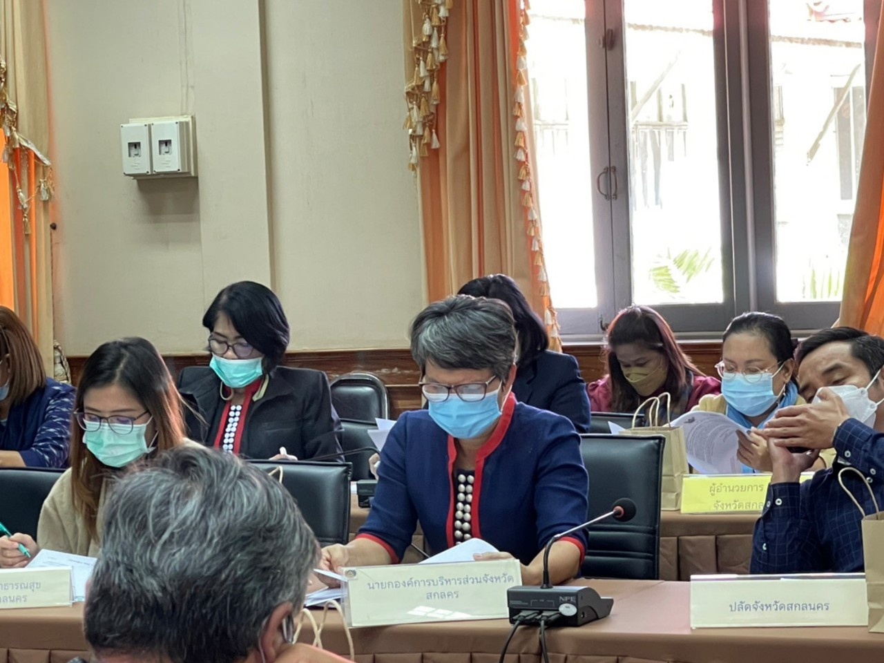 พช.สกลนคร : ประชุมคณะกรรมการขับเคลื่อนโครงการ 9 ; 10 ปฏิบัติบูชา “สืบสาน รักษา ต่อยอด” เพื่อพัฒนาชุมชน ปี 2565