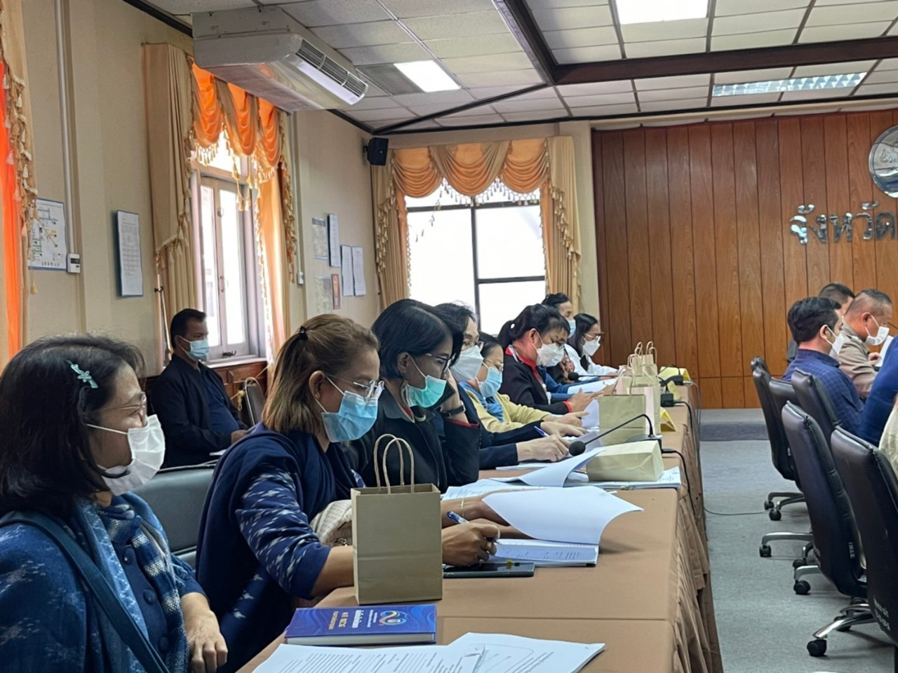 พช.สกลนคร : ประชุมคณะกรรมการขับเคลื่อนโครงการ 9 ; 10 ปฏิบัติบูชา “สืบสาน รักษา ต่อยอด” เพื่อพัฒนาชุมชน ปี 2565