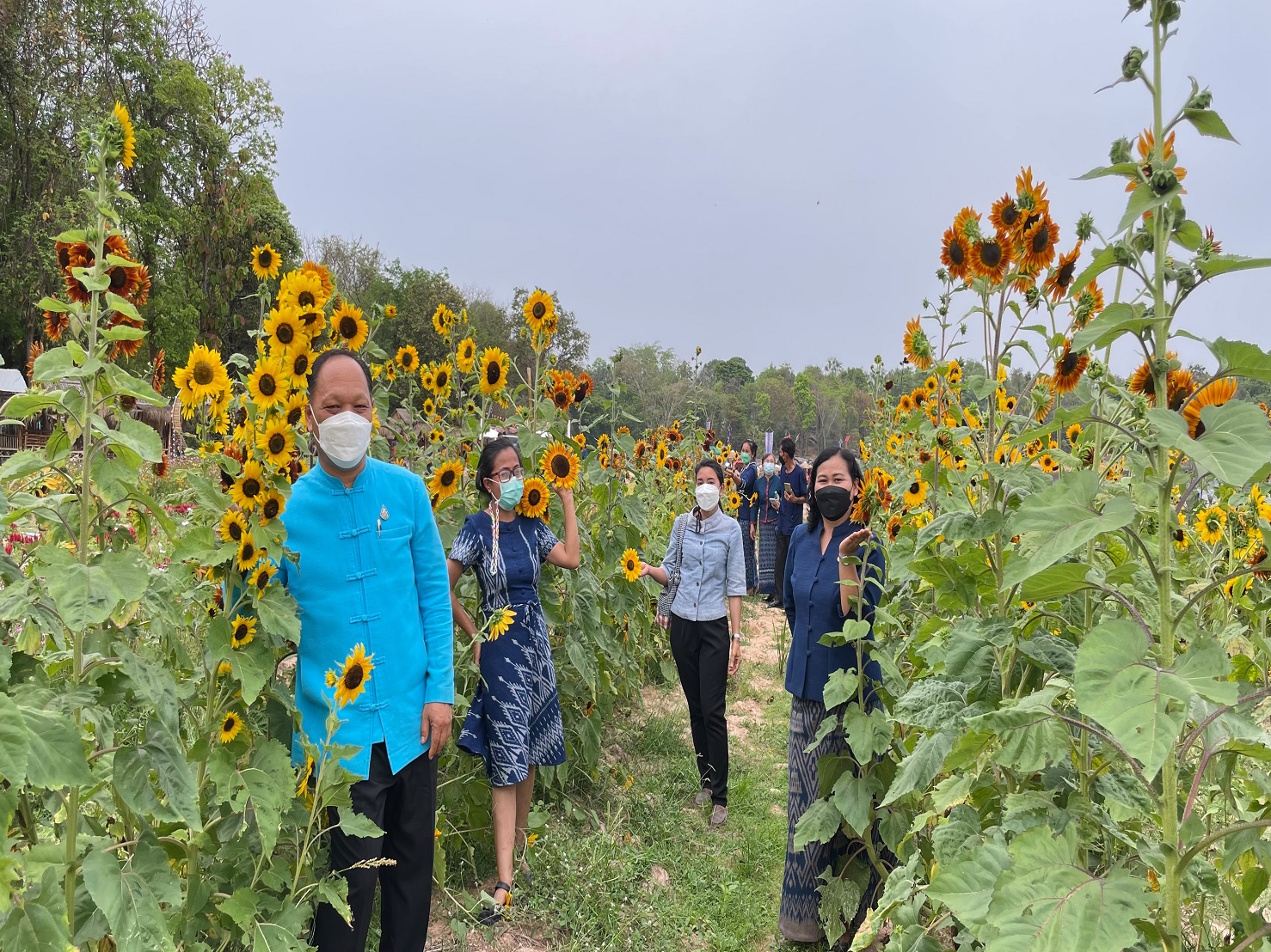พช.สกลนคร : จัดกิจกรรม “เพอมิฮาว” (D-HOPE) ณ หาดสวนหิน ถิ่นวาริชภูมิ