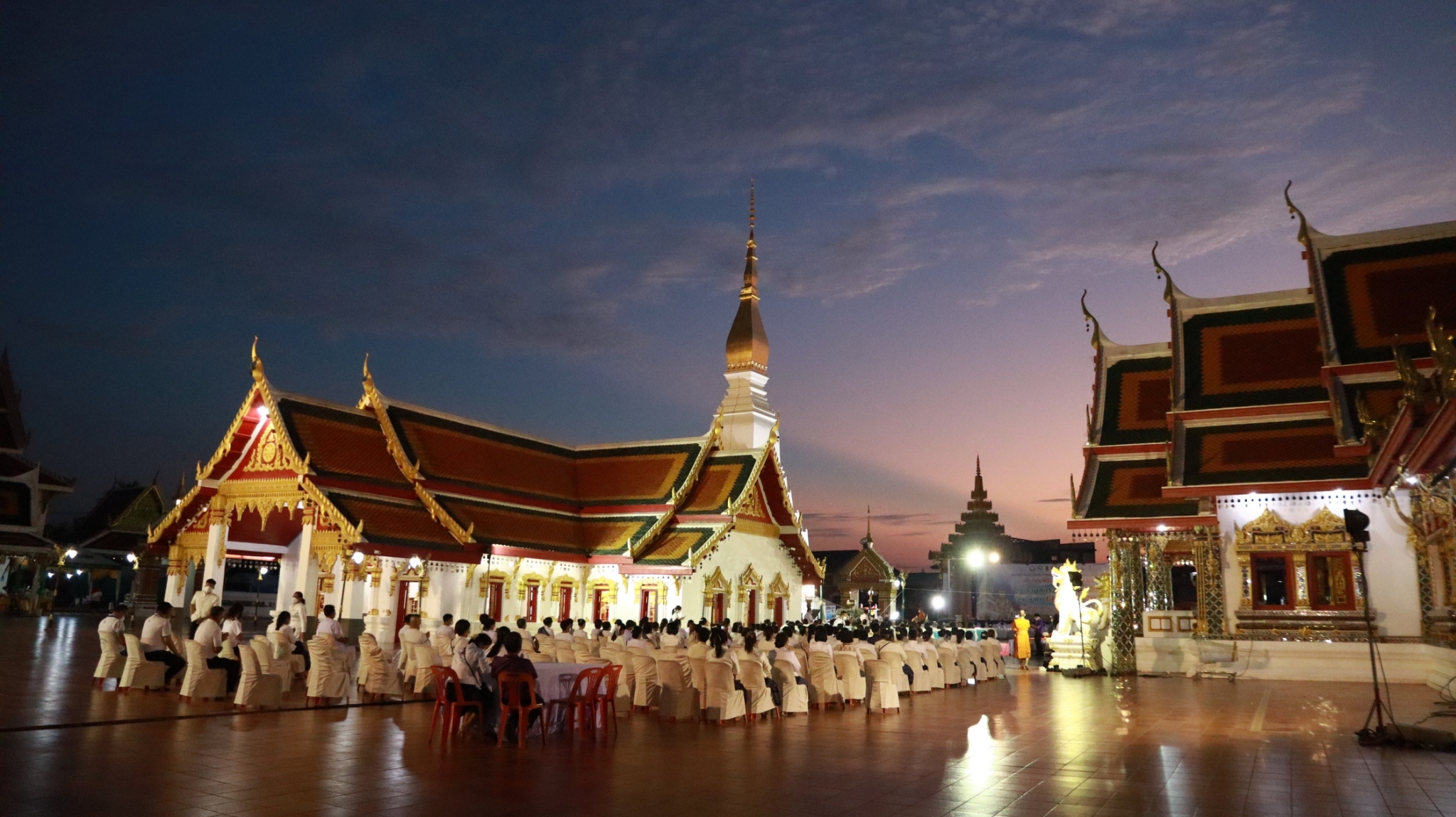 จังหวัดสกลนคร : เจริญพระพุทธมนต์ “มหาสงกรานต์ มหามงคล น้ำมนต์ 3 พระอารามหลวง”