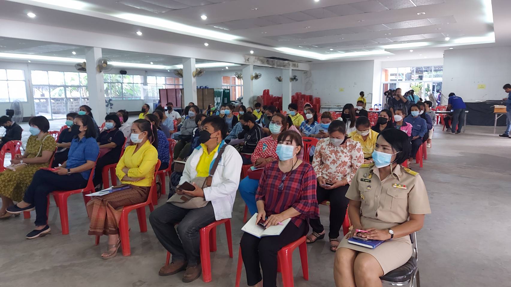 พช.สกลนคร : ร่วมประชุมชี้แจงแนวทางการบริหารการจัดเก็บข้อมูลความจำเป็นพื้นฐาน (จปฐ.) ปี 2565