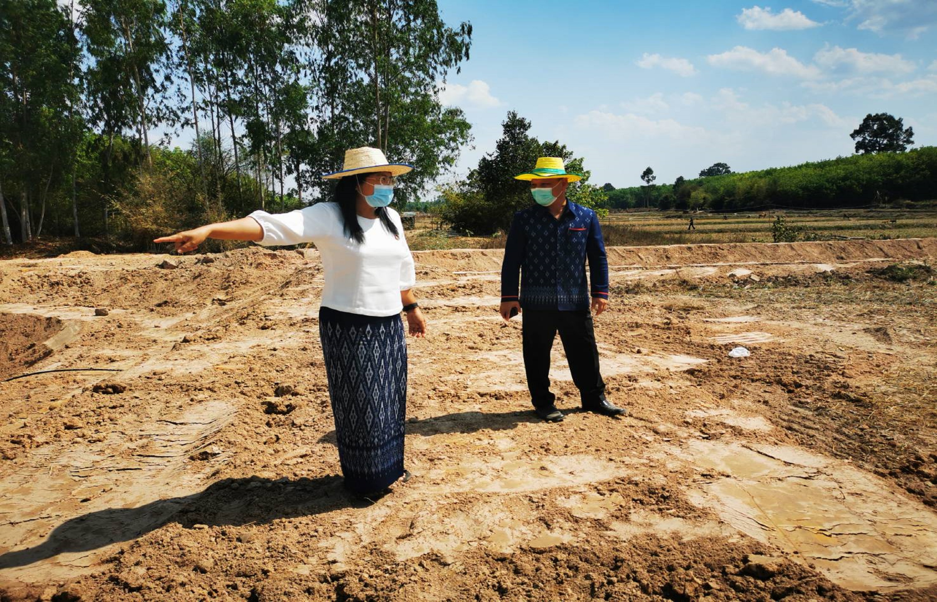 พช.สกลนคร : เร่งขับเคลื่อนศูนย์เรียนรู้ “โคก หนอง นา”