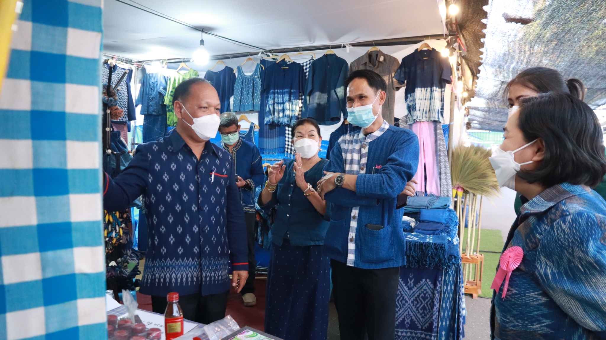 พช.สกลนคร : จัดประกวดบูธ OTOP งานรวมน้ำใจไทสกล ปี 2565