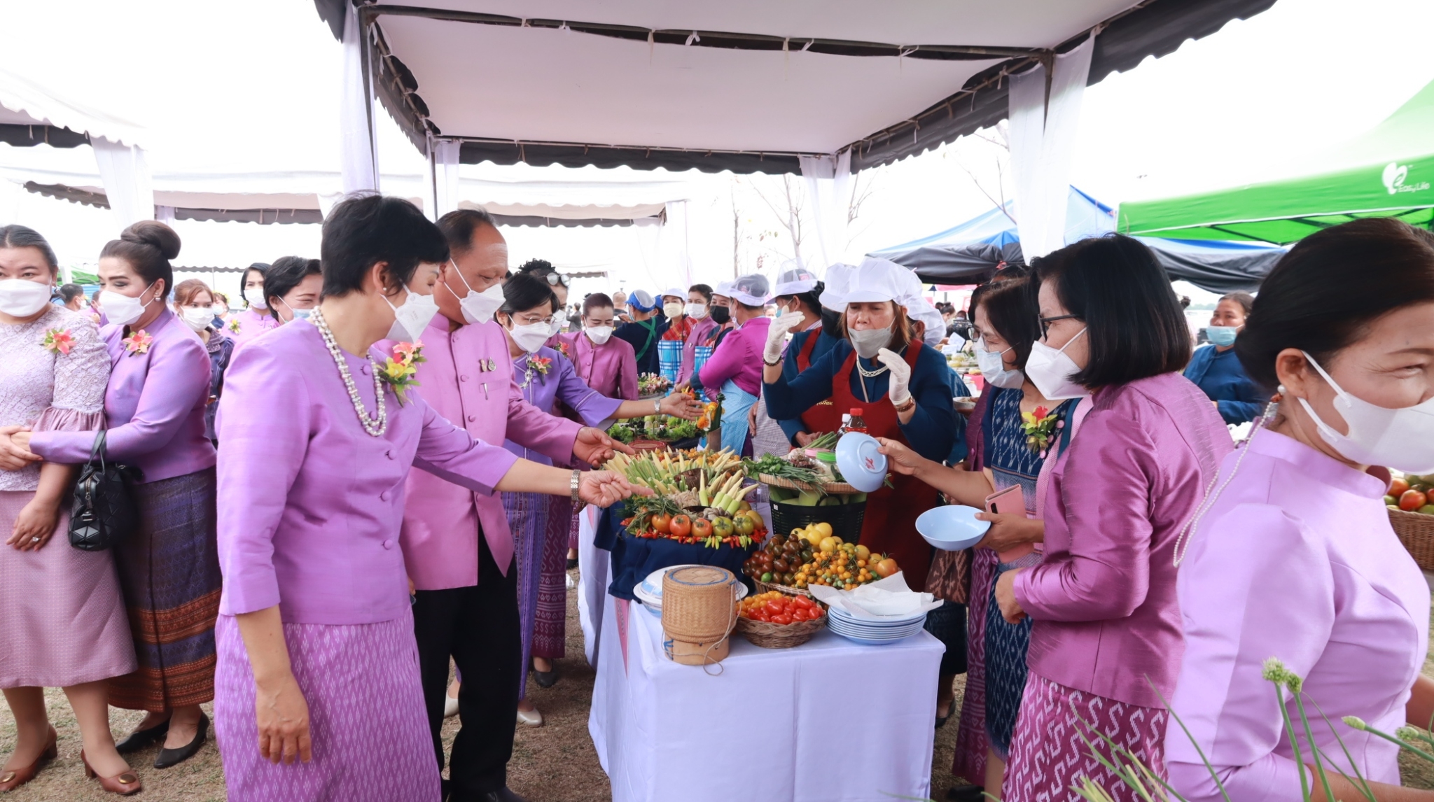 ผู้ว่าฯ จุรีรัตน์ เปิดงานวันสตรีสากลจังหวัดสกลนคร