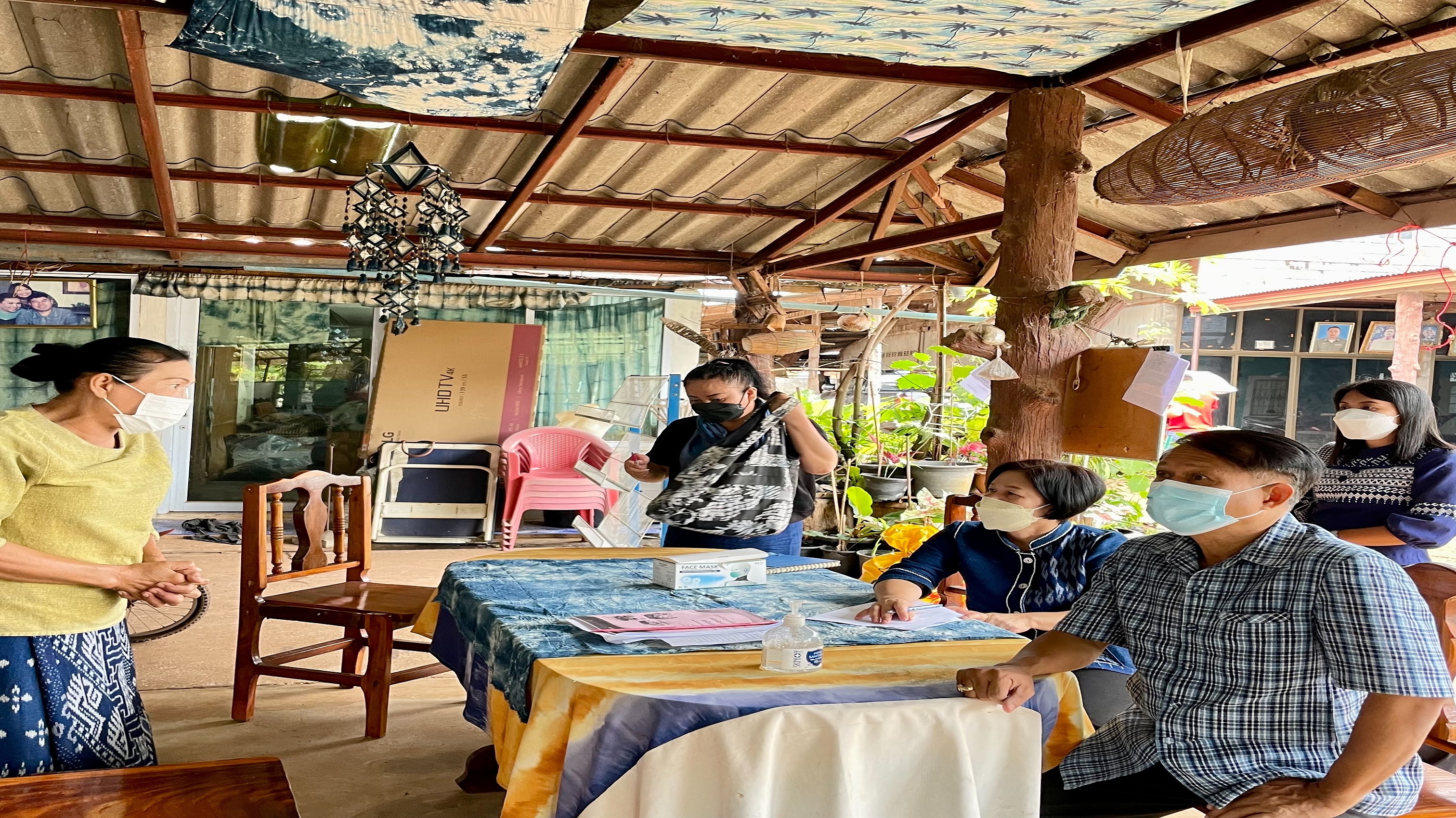 พช.สกลนคร : ติดตามและสนับสนุนการดำเนินงานเครือข่าย OTOP ระดับอำเภอ