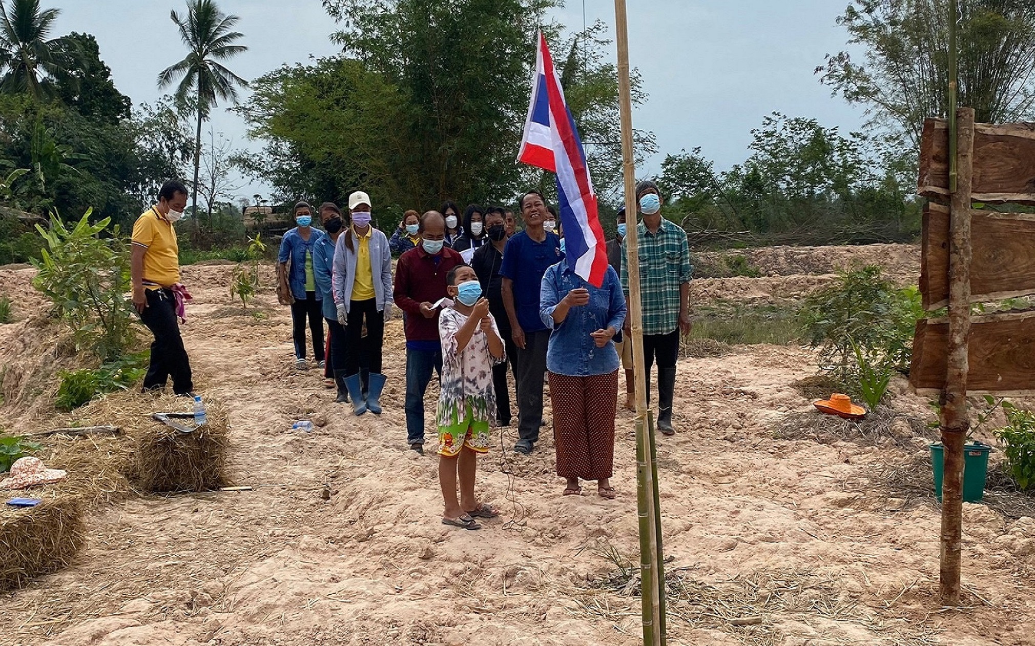 สุดสัปดาห์ “โคก หนอง นา โมเดล” สกลนคร