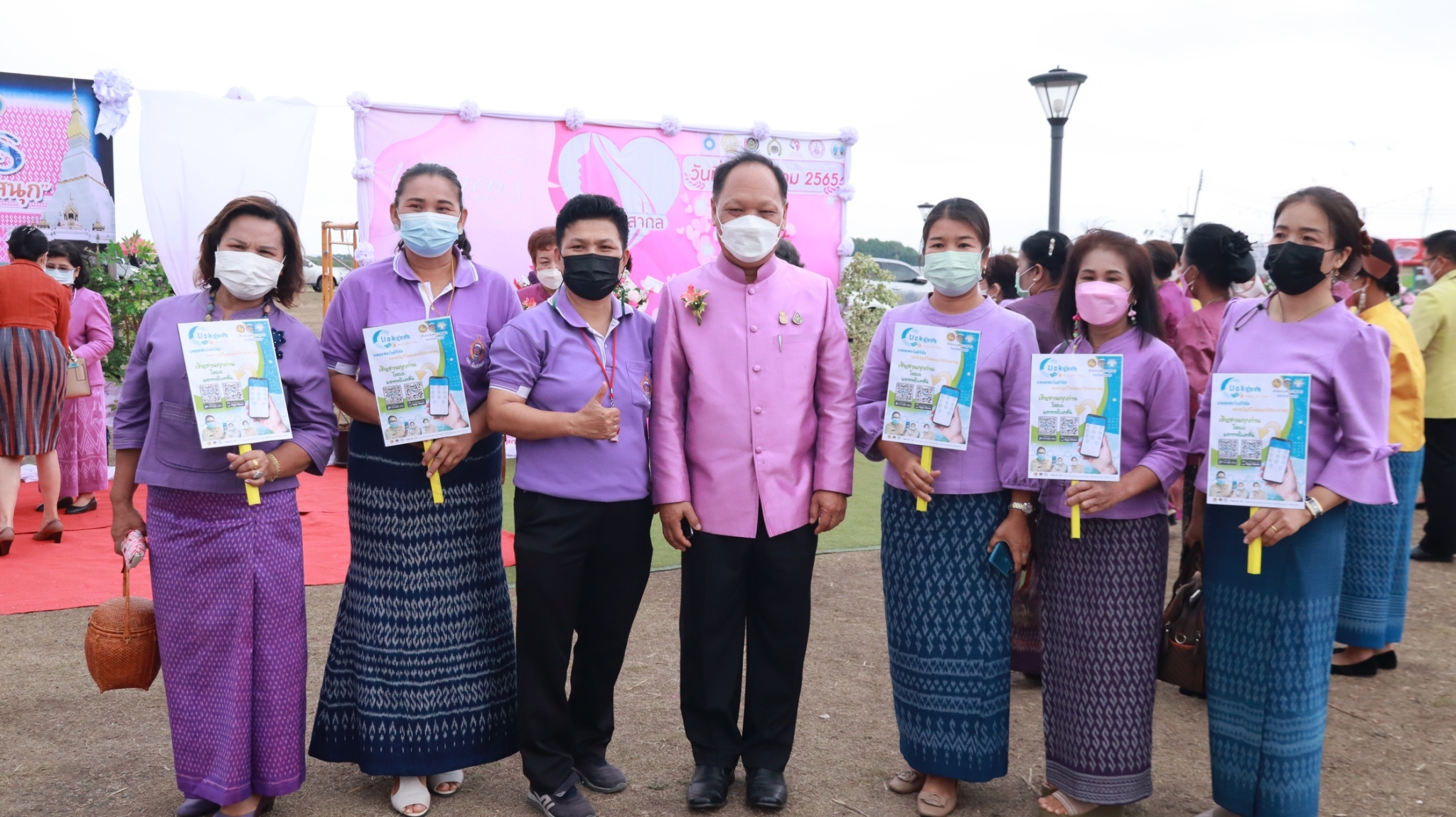 ผู้ว่าฯ จุรีรัตน์ เปิดงานวันสตรีสากลจังหวัดสกลนคร