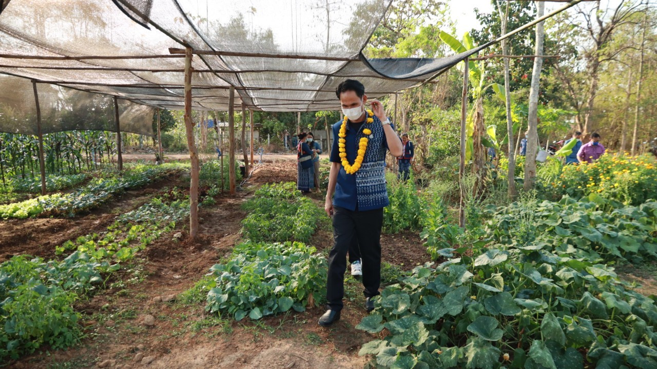 พจ.สกลนคร : เยี่ยมกองทุนเมล็ดพันธุ์ ตำบลนาแก้ว