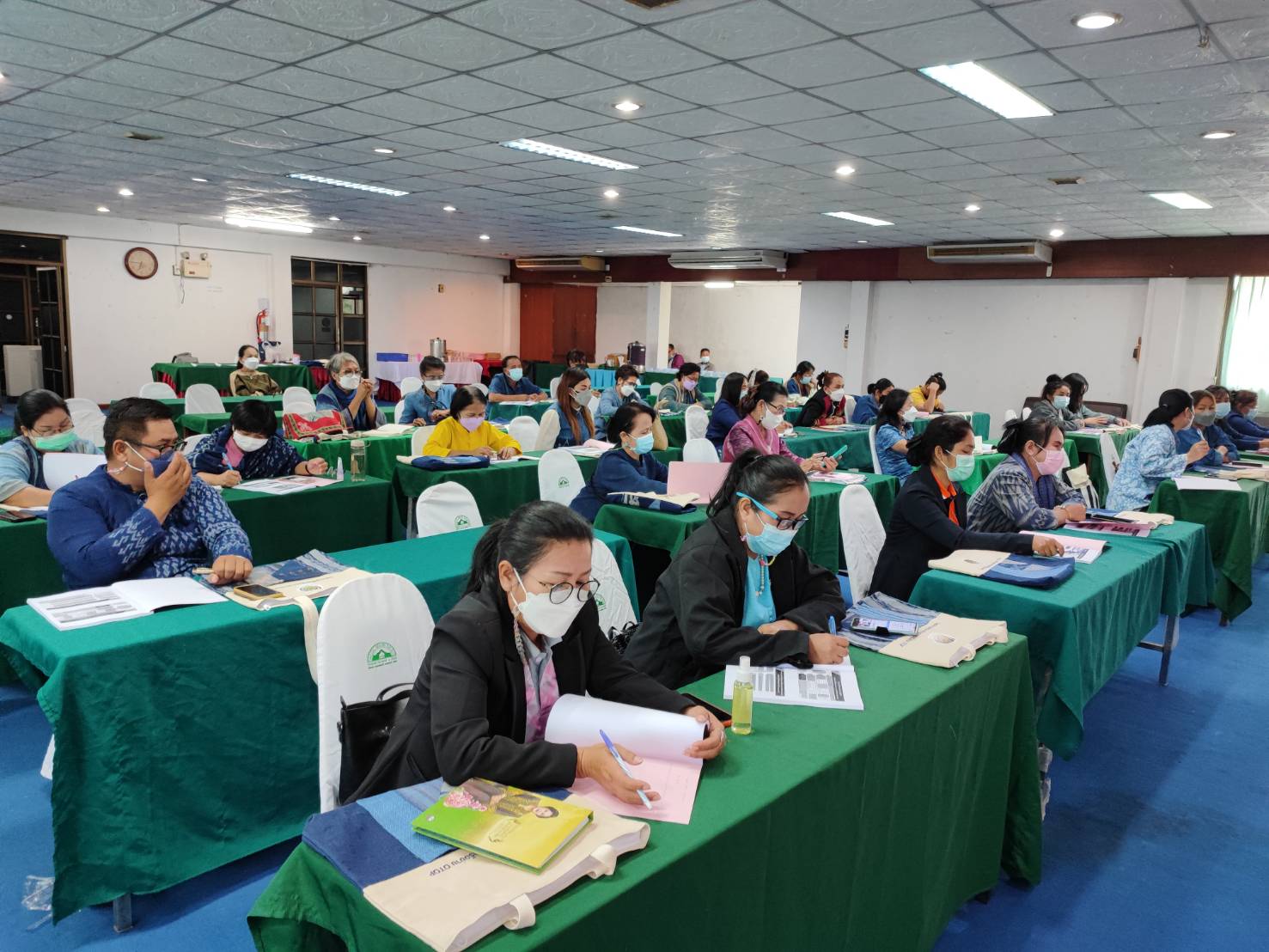 พช.สกลนคร : จัดประชุมเชิงปฏิบัติการเพื่อพัฒนาศักยภาพเครือข่าย OTOP