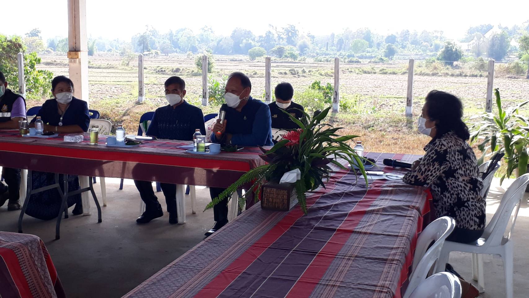 พจ.สกลนคร : ร่วมประชุมหารือแนวทางการดำเนินงาน Carbon Credit โครงการท่องเที่ยวโดยชุมชน ตามรอยองค์หลวงปู่มั่น บ้านหนองผือ