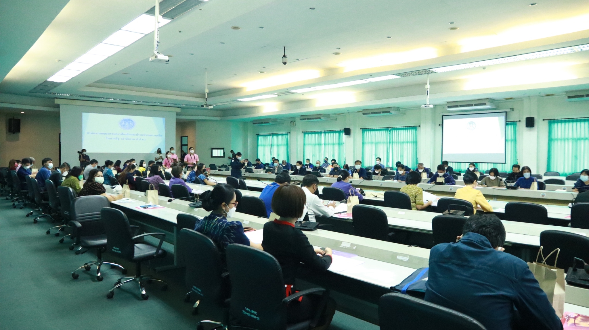 พช.สกลนคร : ร่วมอบรมโครงการขับเคลื่อนเฝ้าระวังการทุจริตเชิงรุกในหน่วยงานภาครัฐ