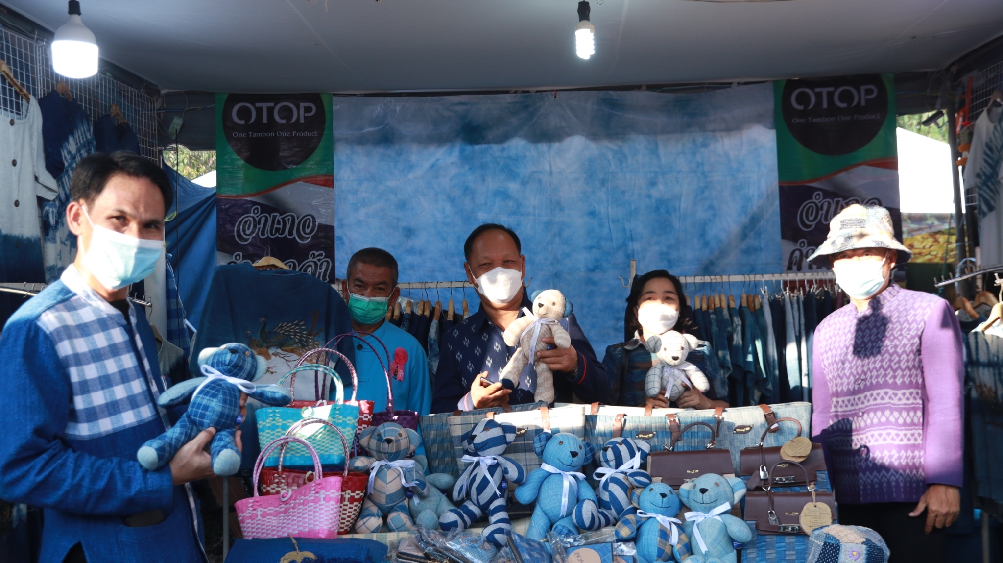 พช.สกลนคร : จัดประกวดบูธ OTOP งานรวมน้ำใจไทสกล ปี 2565