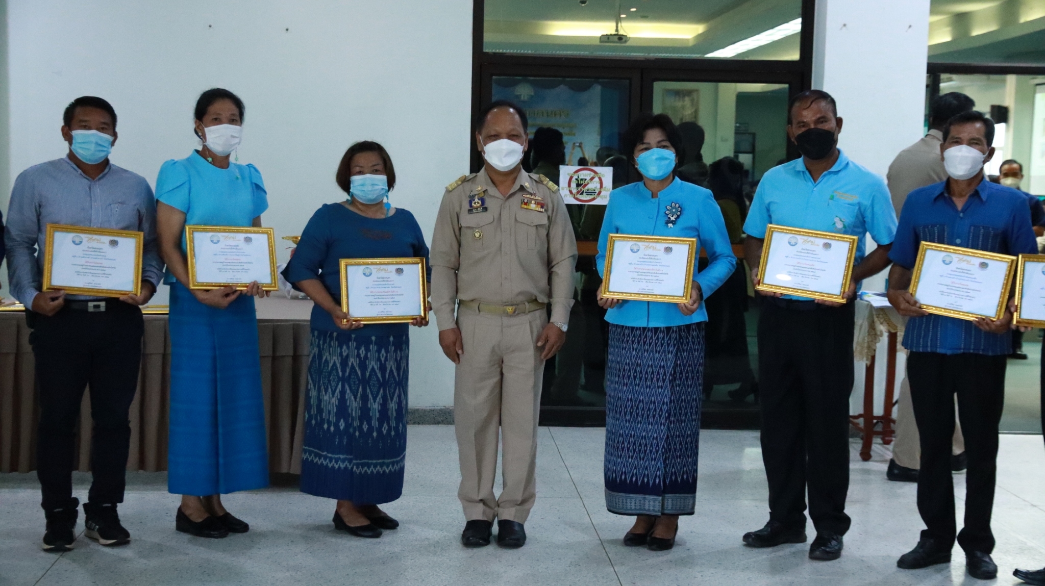 จังหวัดสกลนคร : มอบรางวัลการประกวดหมู่บ้านกองทุนแม่ฯ ปี 2565