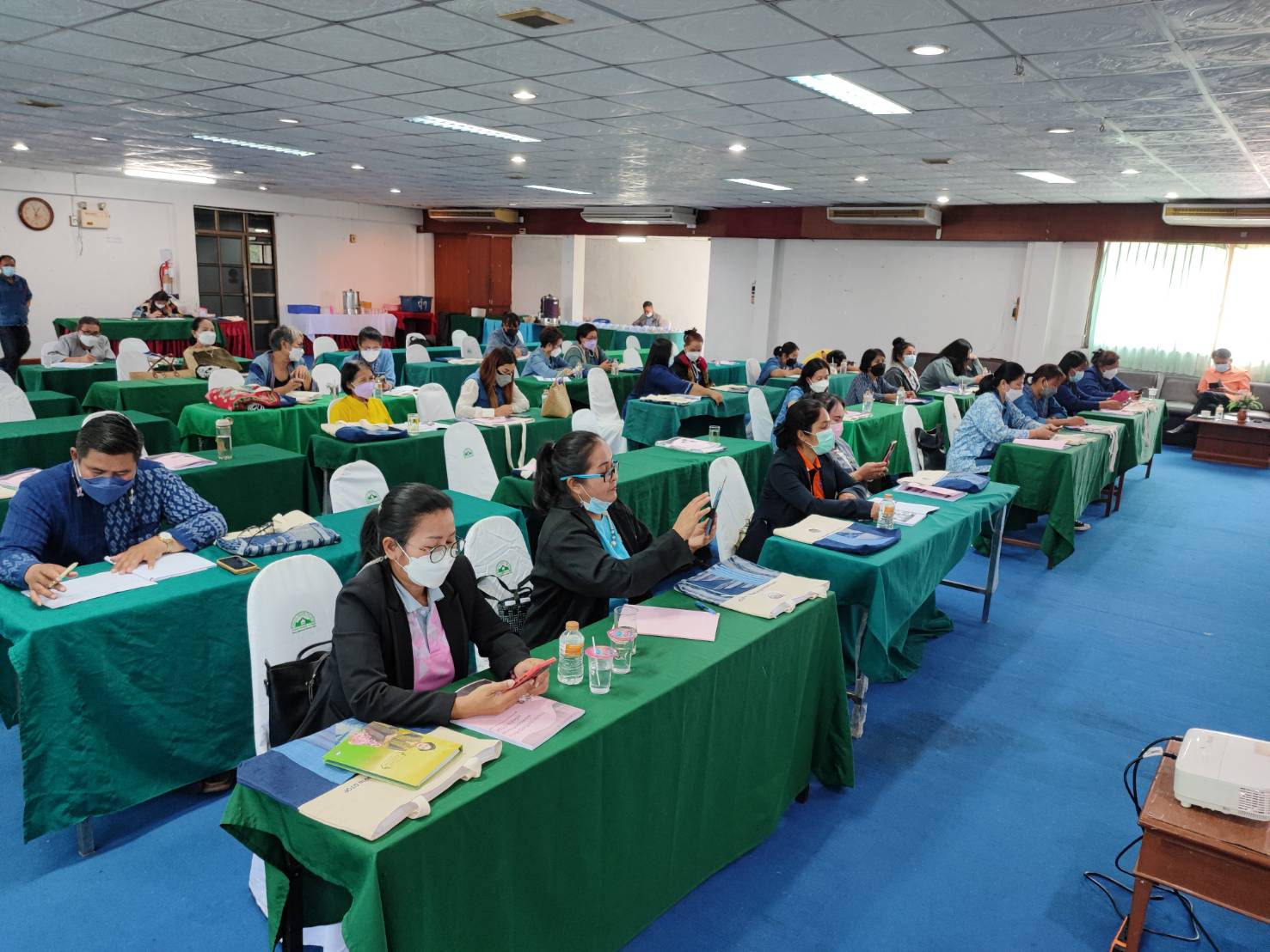 พช.สกลนคร : จัดประชุมเชิงปฏิบัติการเพื่อพัฒนาศักยภาพเครือข่าย OTOP