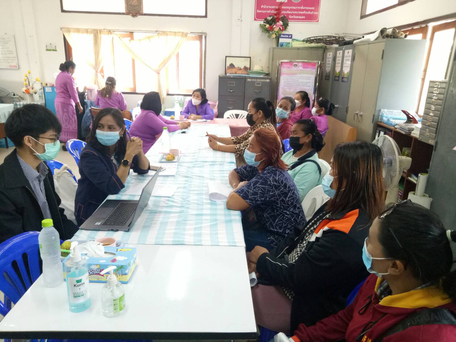 พช.สกลนคร : จัดทีมแก้ไขปัญหาหนี้ค้างชำระกองทุนพัฒนาบทบาทสตรี