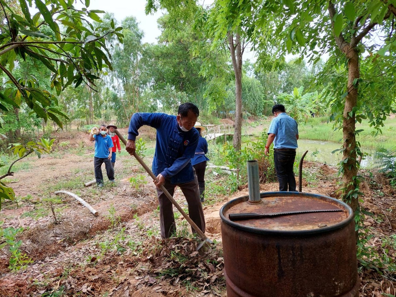 พจ.สกลนคร : เอามื้อสามัคคี “โคก หนองนา โมเดล”