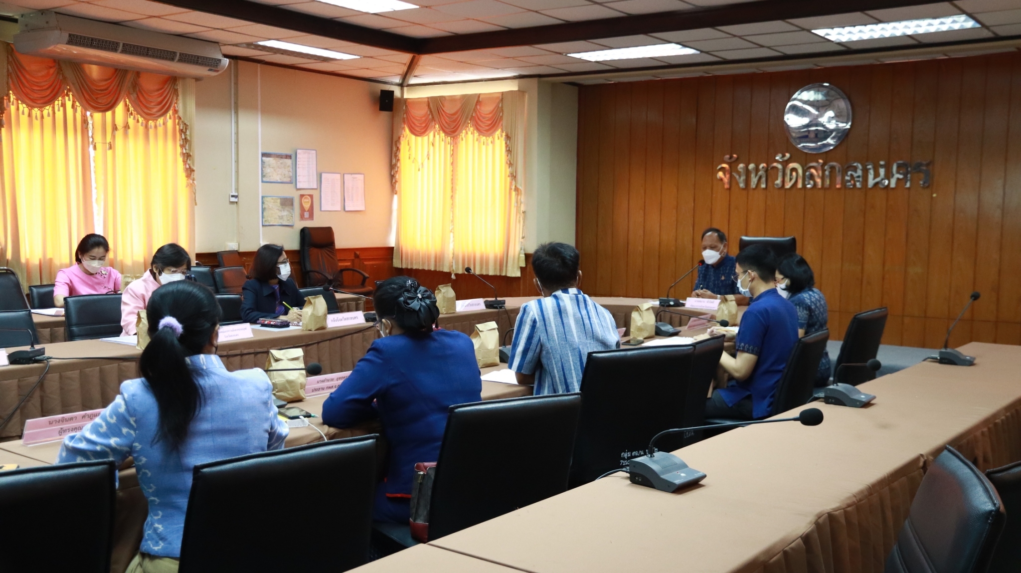 จังหวัดสกลนคร : จัดประชุมคณะอนุกรรมการบริหารกองทุนพัฒนาบทบาทสตรีจังหวัดสกลนคร ครั้งที่ 3/2565