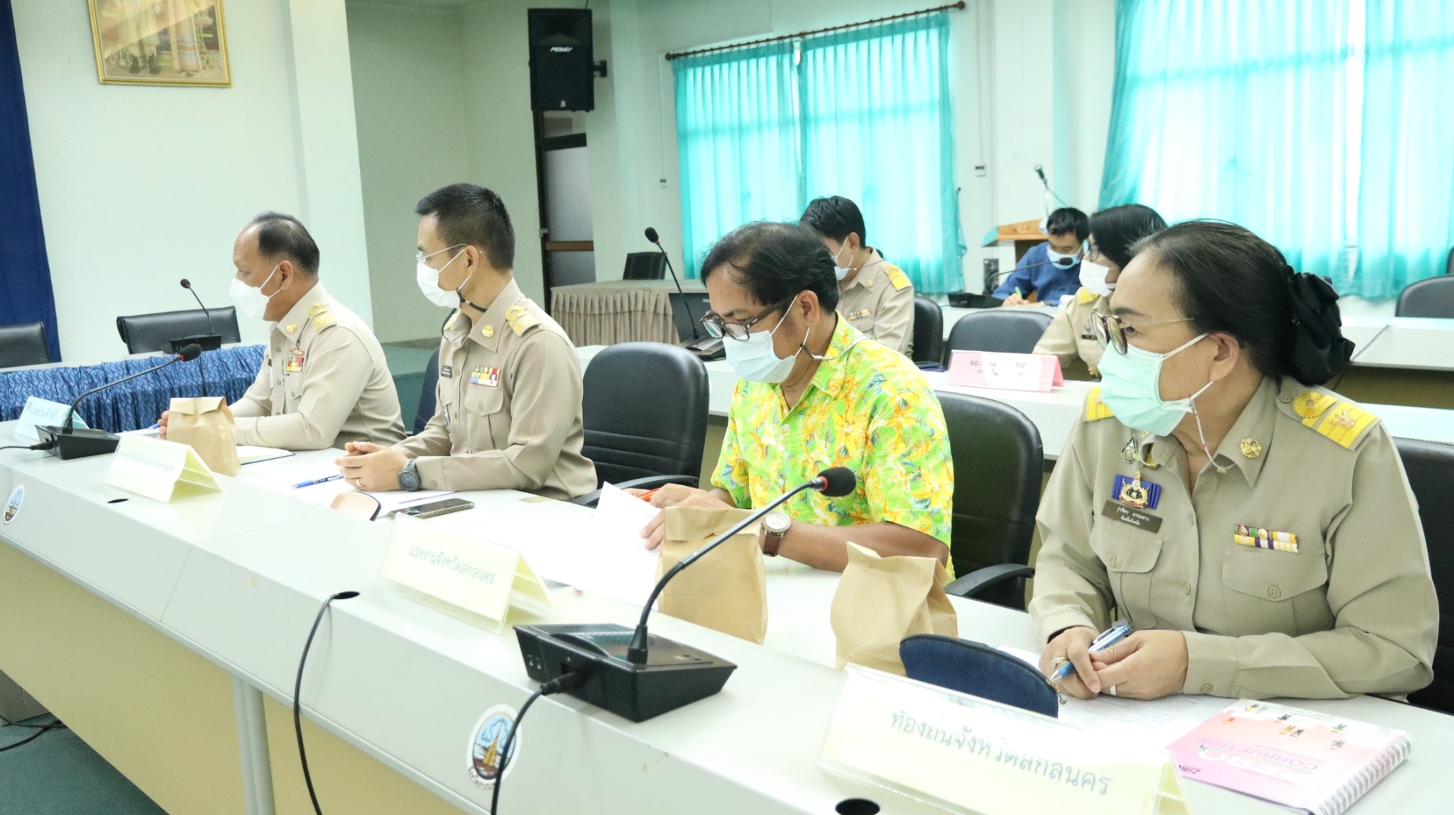 จังหวัดสกลนคร : เร่งขับเคลื่อนงานโครงการขจัดความยากจนและพัฒนาคนทุกช่วงวัยอย่างยั่งยืน ตามหลักปรัชญาเศรษฐกิจพอเพียง