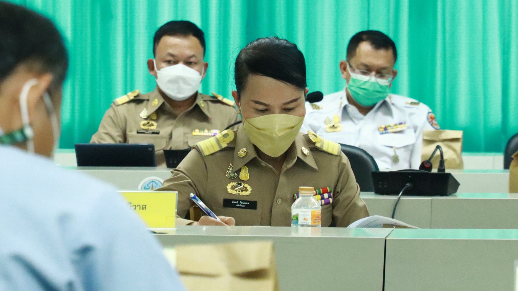 จังหวัดสกลนคร : เร่งขับเคลื่อนงานโครงการขจัดความยากจนและพัฒนาคนทุกช่วงวัยอย่างยั่งยืน ตามหลักปรัชญาเศรษฐกิจพอเพียง