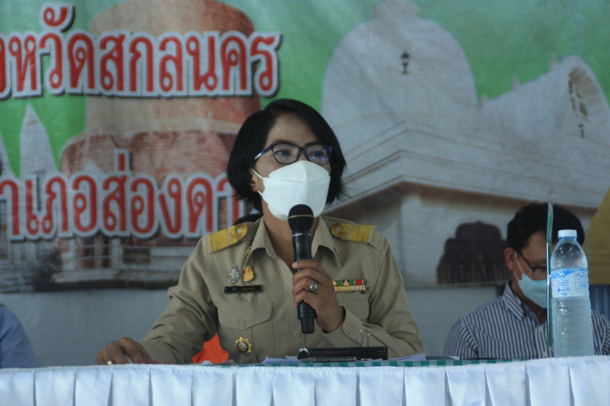 จังหวัดสกลนคร : ขับเคลื่อนงานขจัดความยากจนและพัฒนาคนทุกช่วงวัยอย่างยั่งยืนตามหลักปรัชญาของเศรษฐกิจพอเพียง