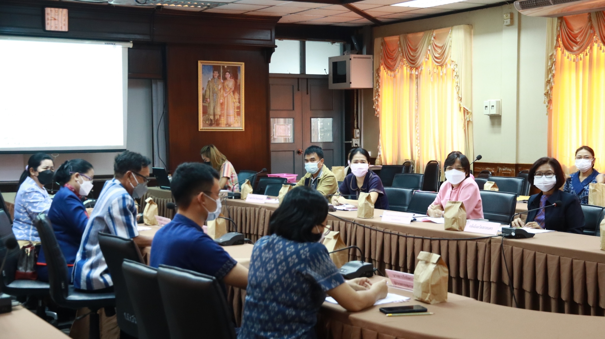 จังหวัดสกลนคร : จัดประชุมคณะอนุกรรมการบริหารกองทุนพัฒนาบทบาทสตรีจังหวัดสกลนคร ครั้งที่ 3/2565